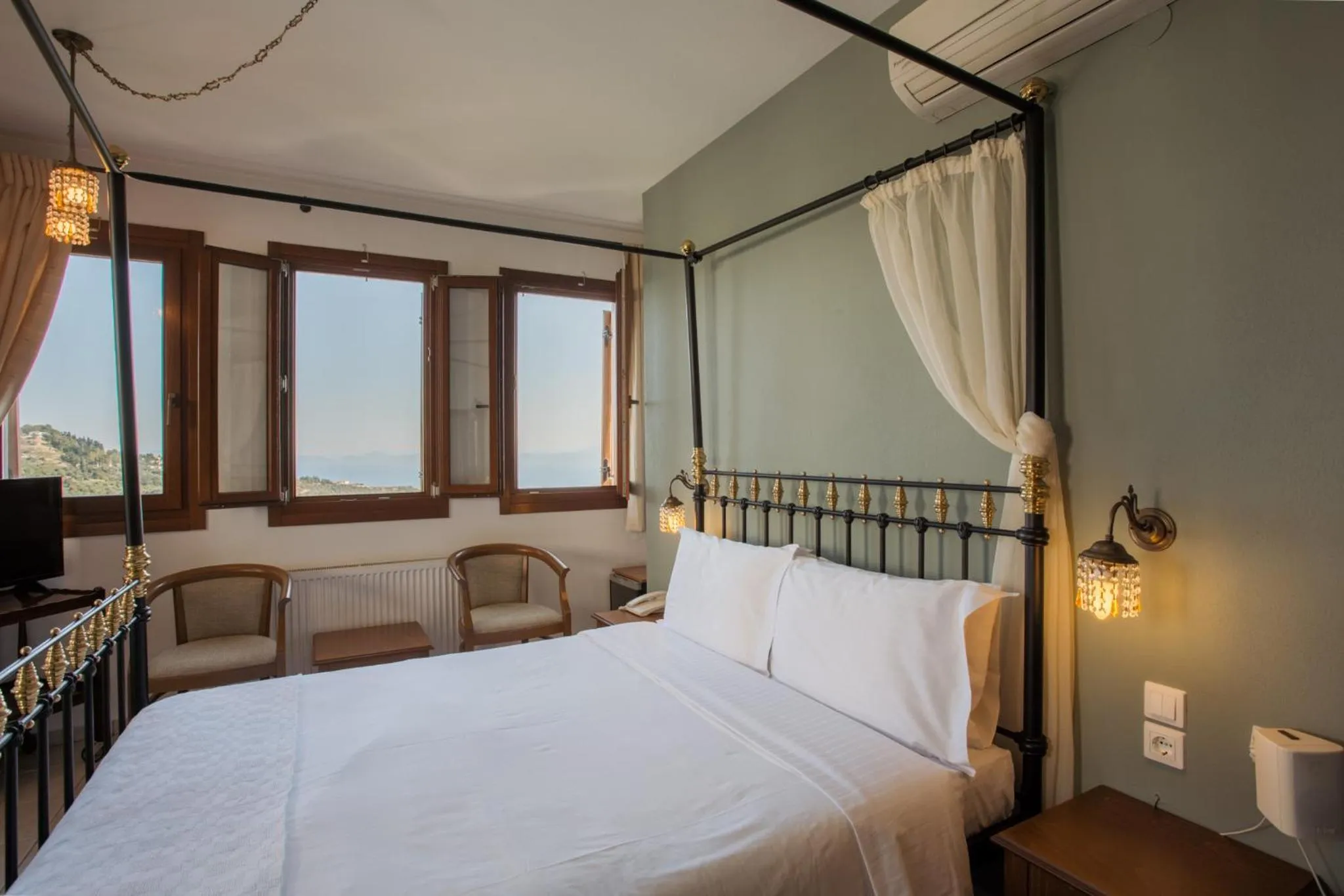 Bedroom, Bed in Archontiko Anemos