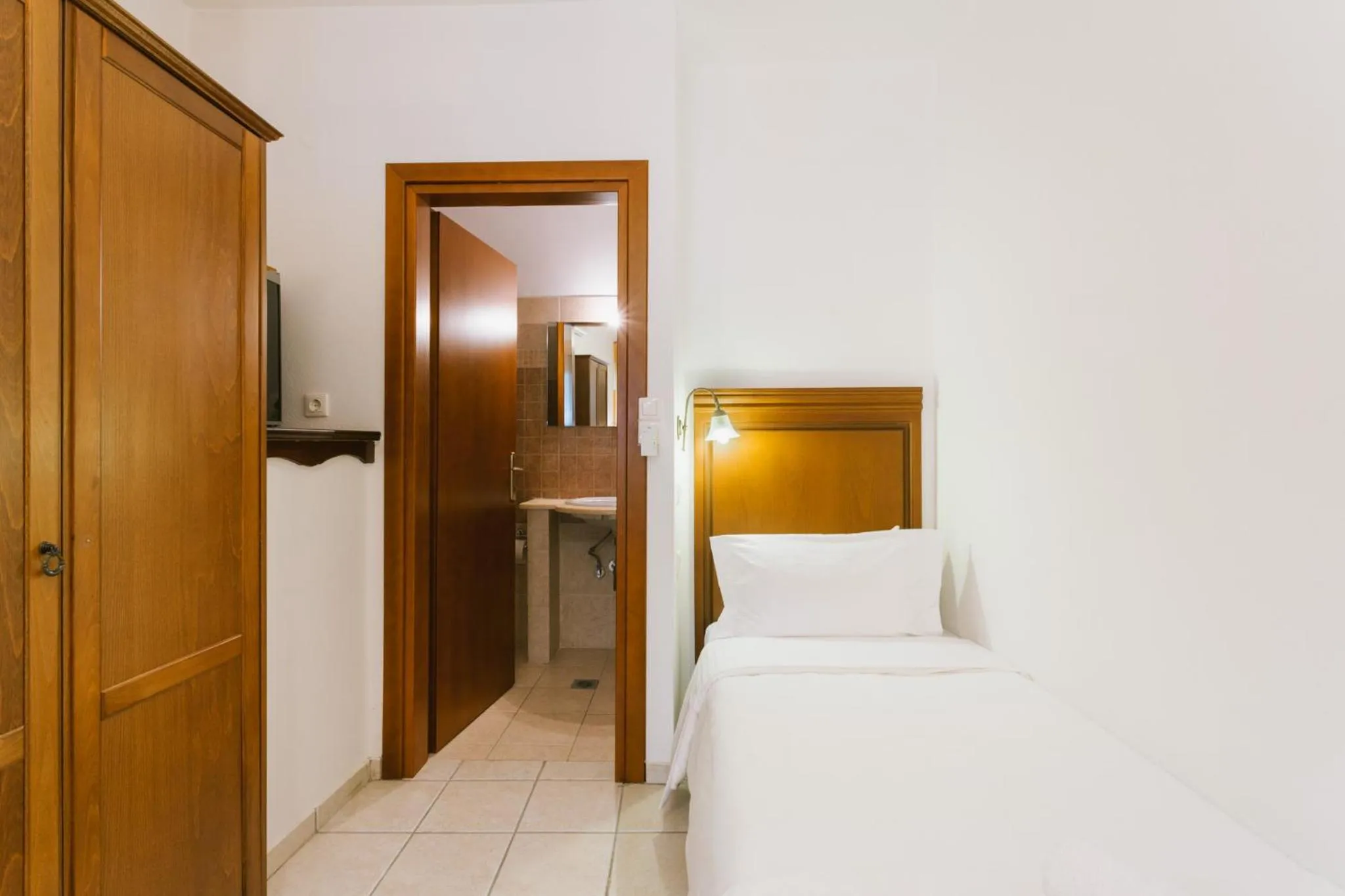 Bedroom, Bed in Archontiko Anemos