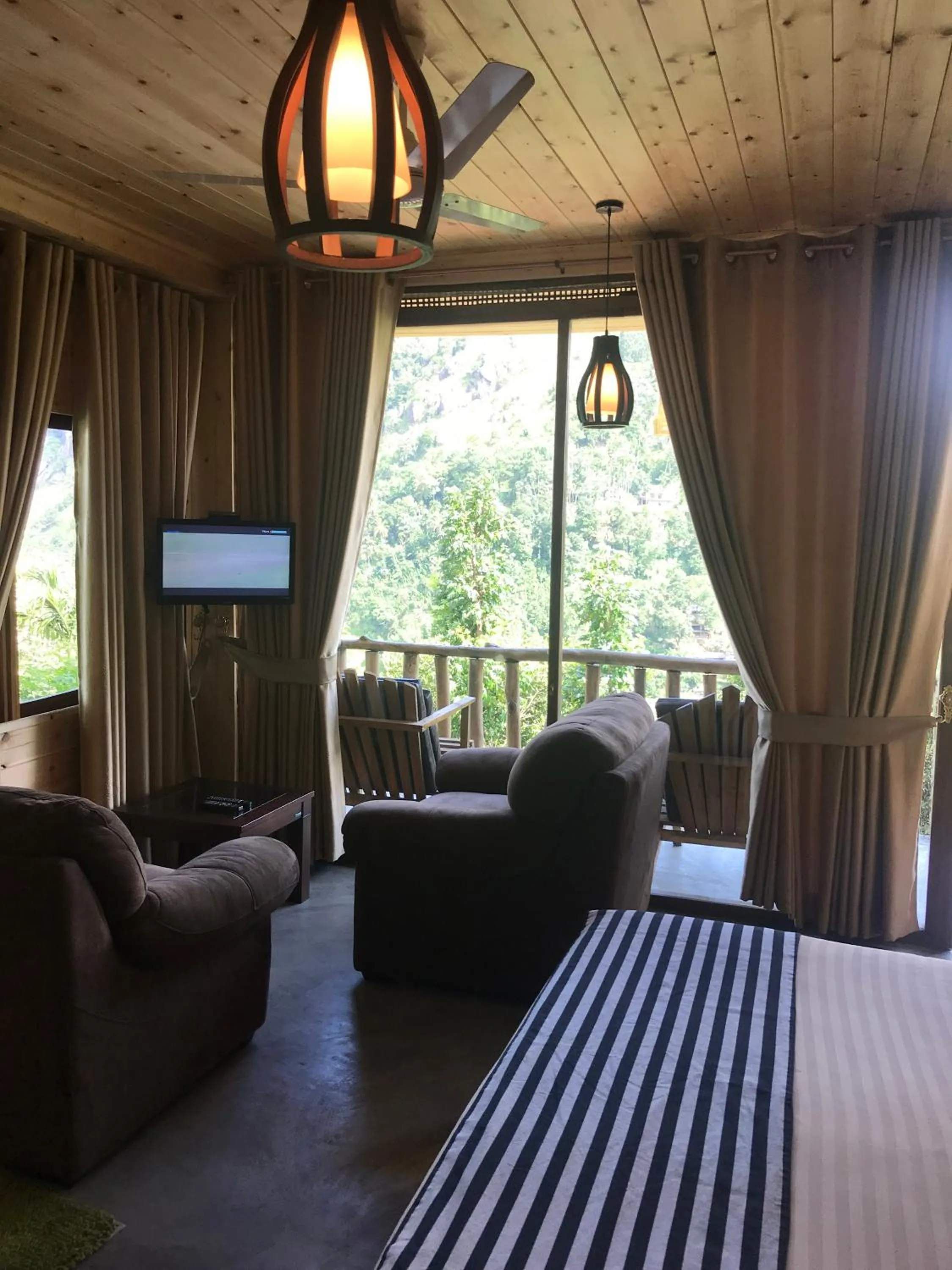 Living room, Bed in Country Homes