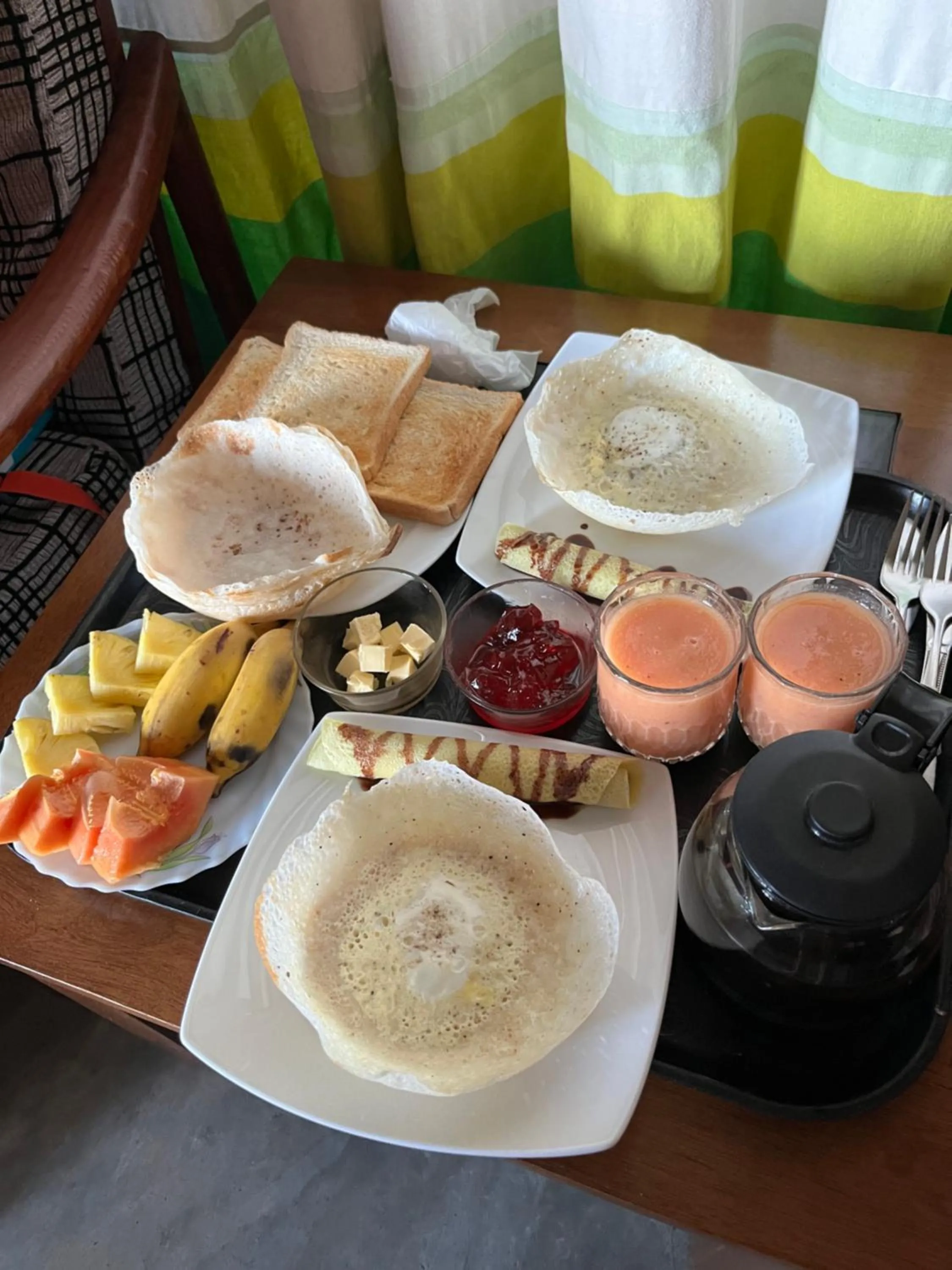 Breakfast in Country Homes