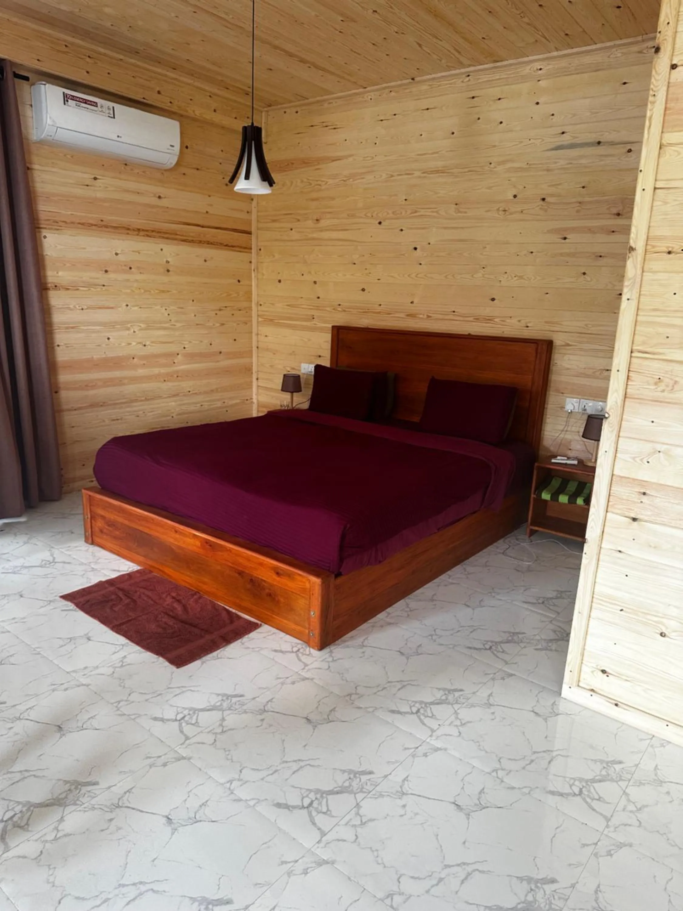 Bedroom, Bed in Country Homes