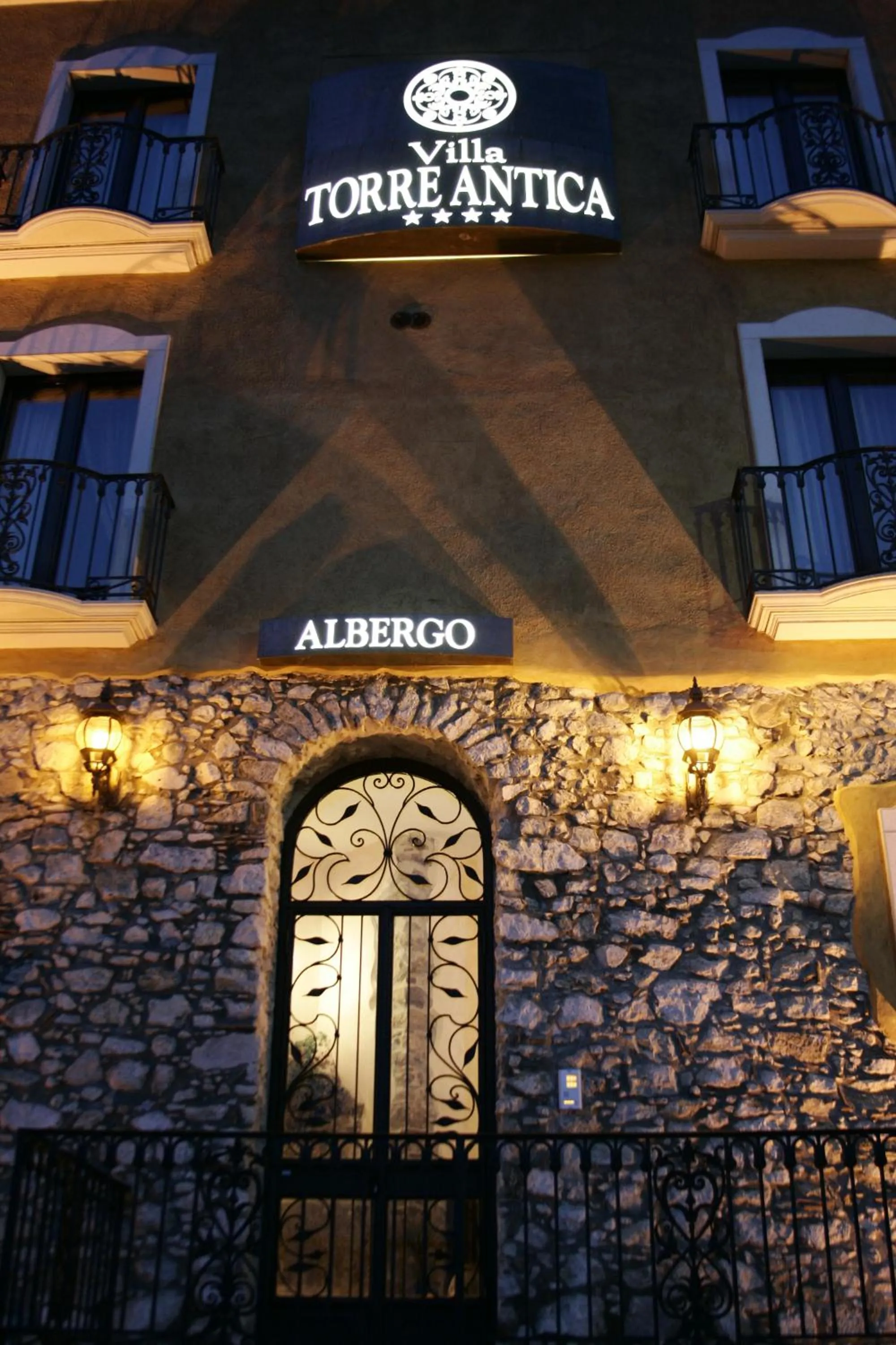 Facade/entrance in Hotel Villa Torre Antica