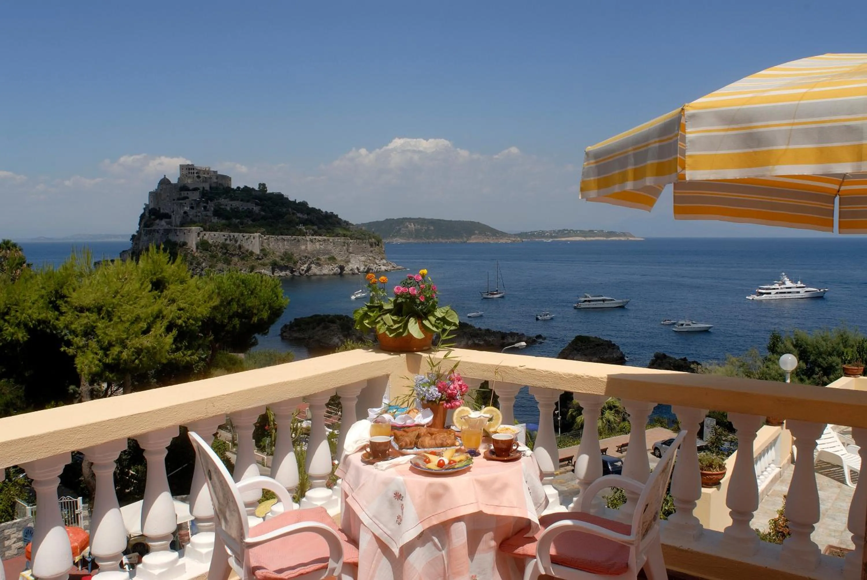 Balcony/Terrace in Hotel Giardino Delle Ninfe E La Fenice