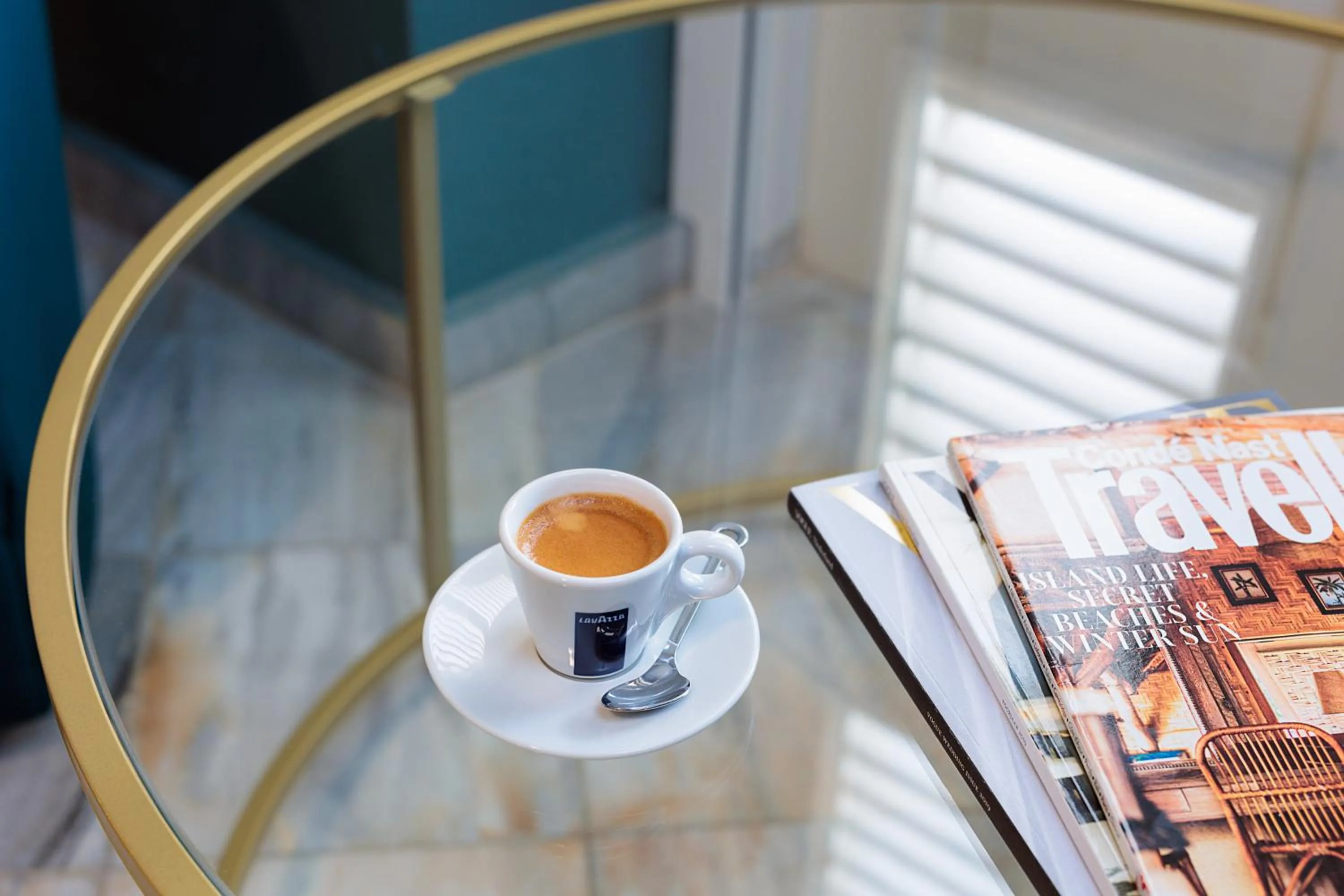 Coffee/tea facilities in Kura Botanica Hotel