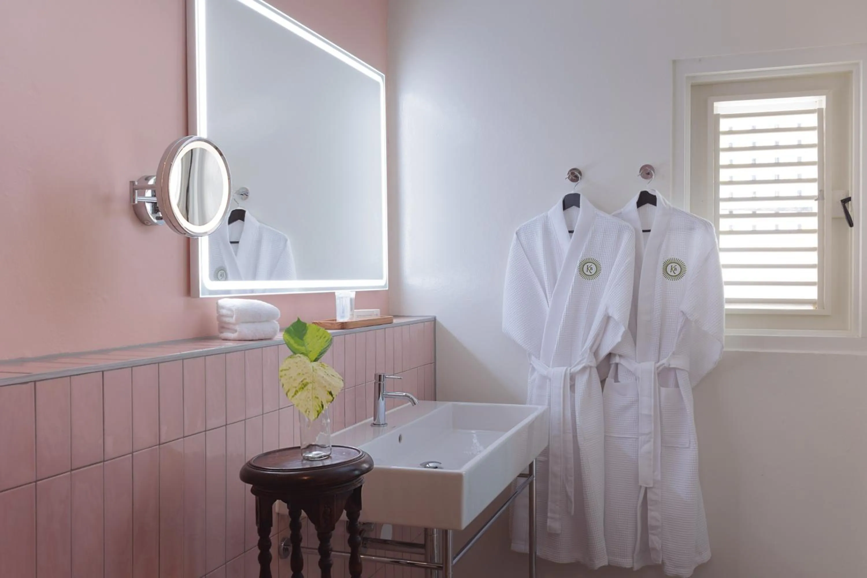 Bathroom in Kura Botanica Hotel