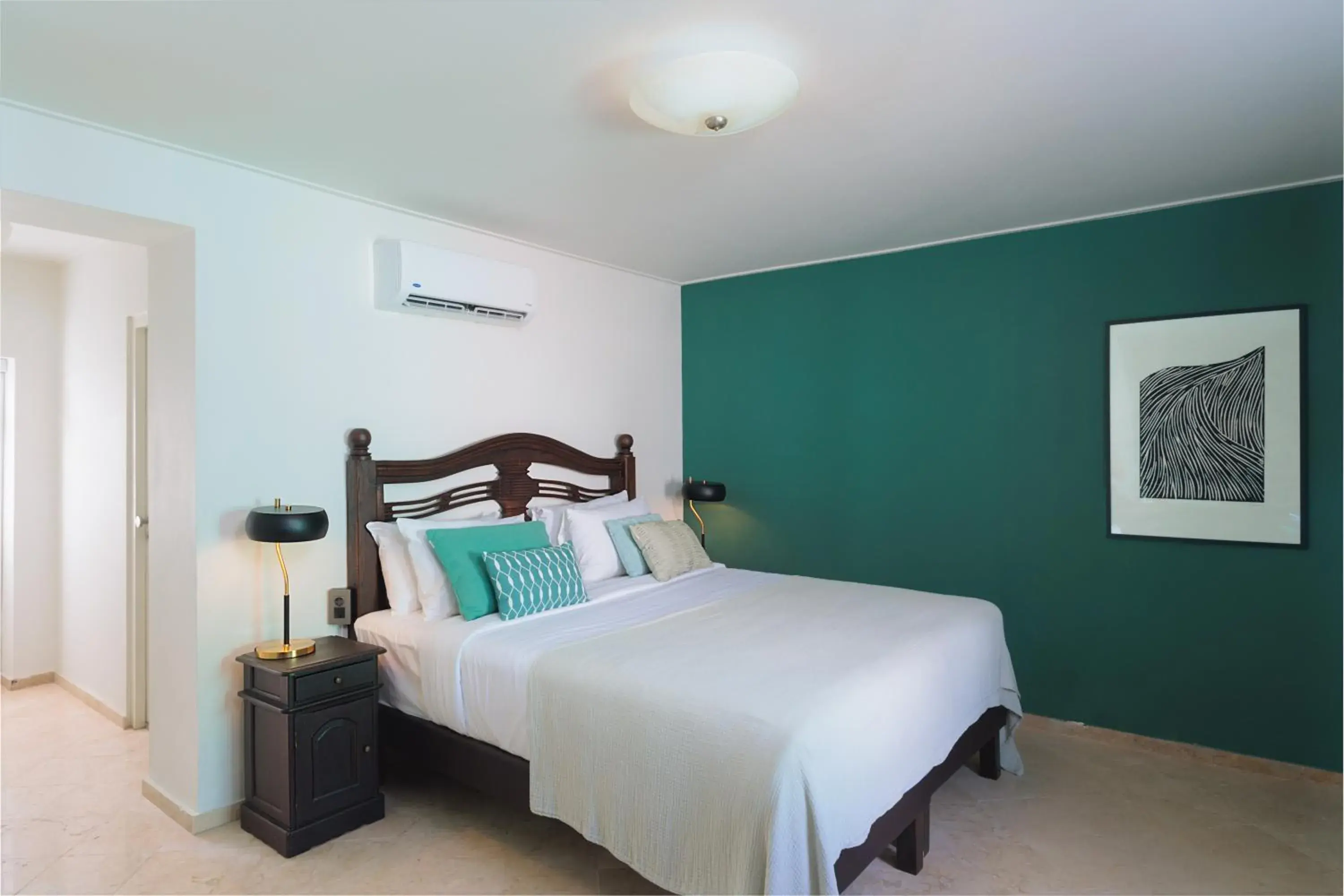 Superior King Room - single occupancy in Kura Botanica Hotel Superior King Room - single occupancy in Kura Botanica Hotel