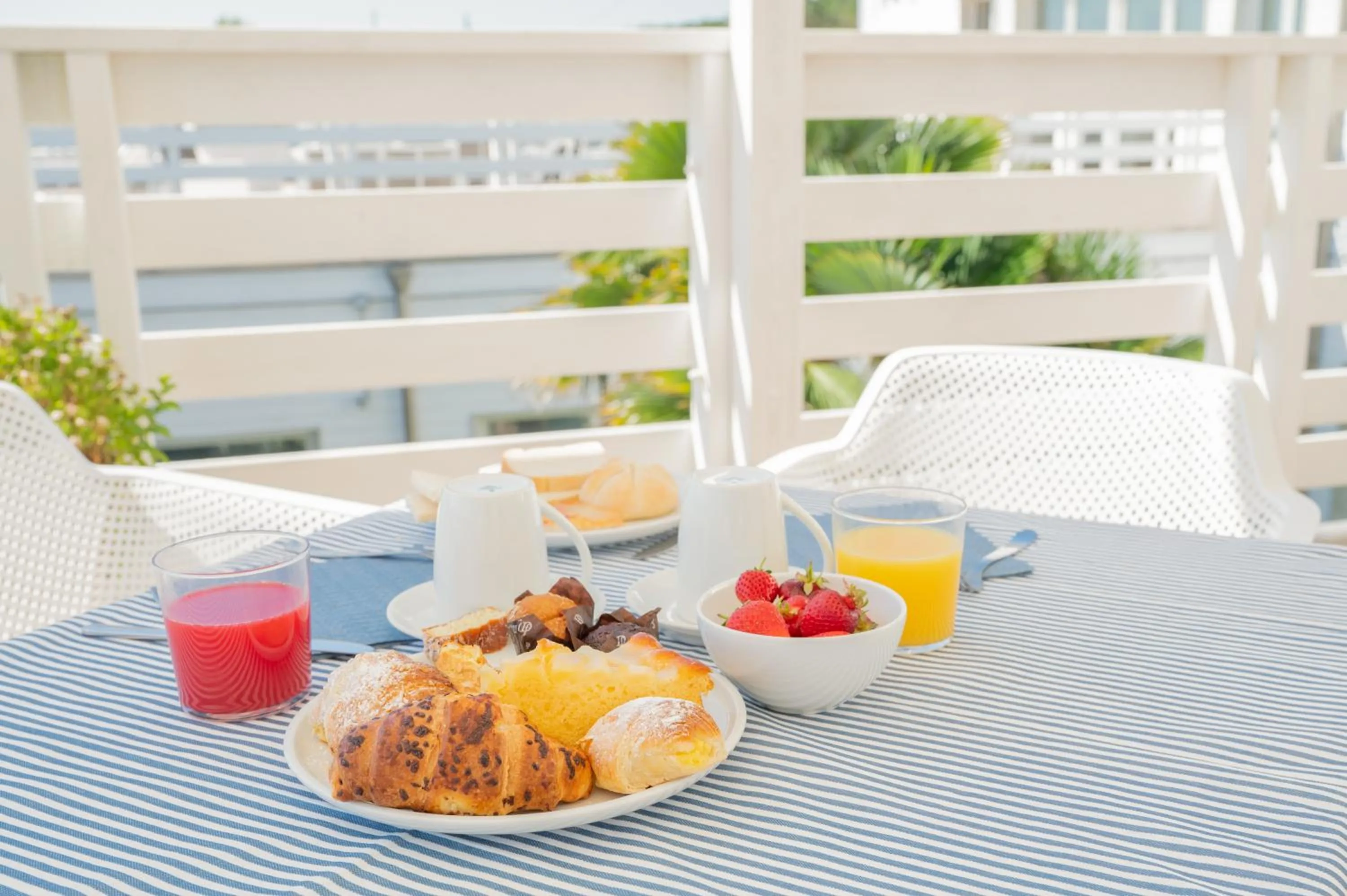 Breakfast in Terme Beach Resort