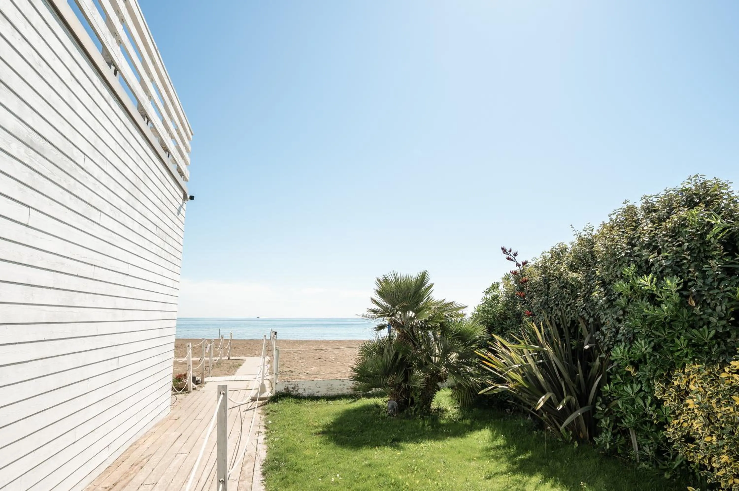 Garden in Terme Beach Resort