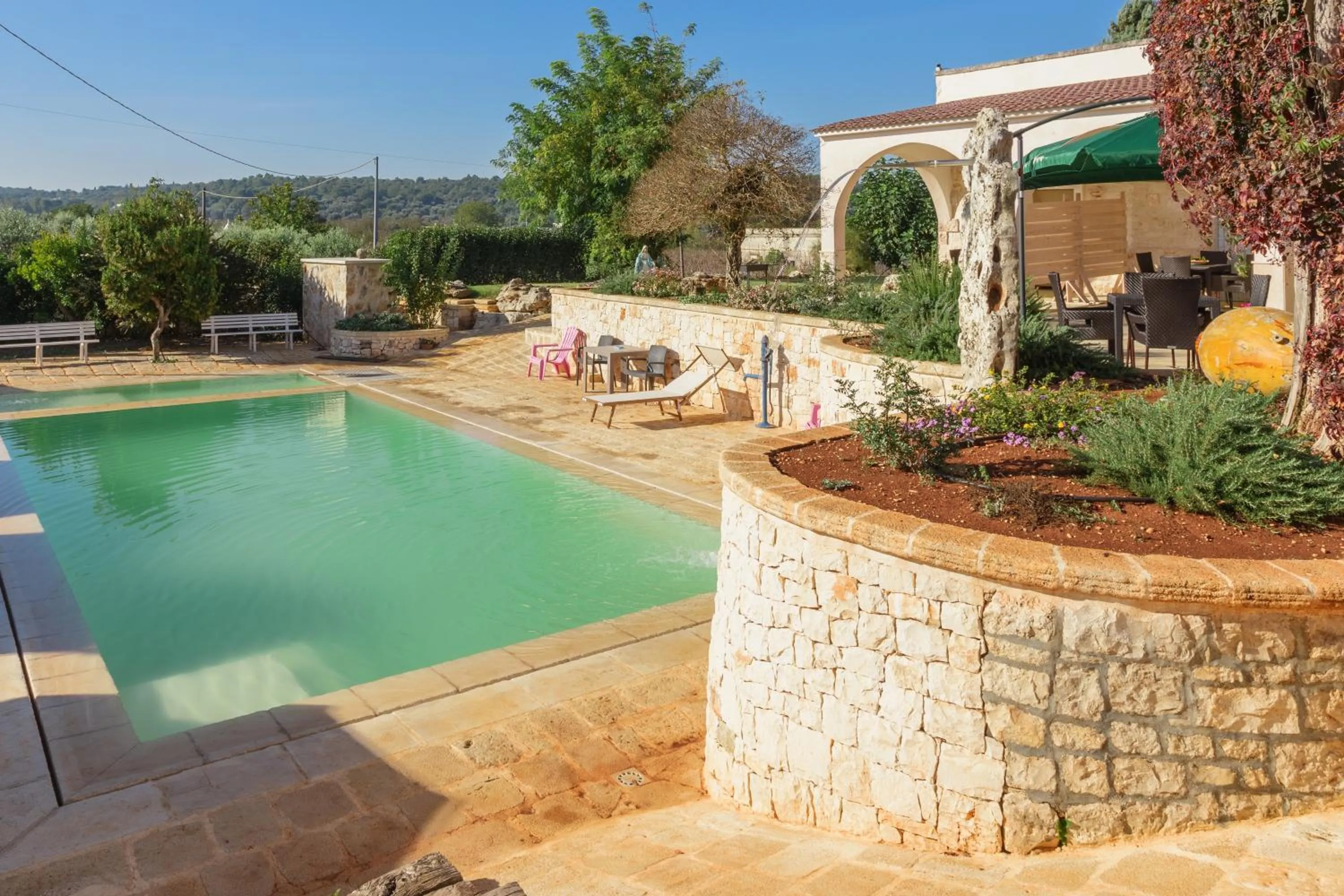 Property building in Casolare Lodedo