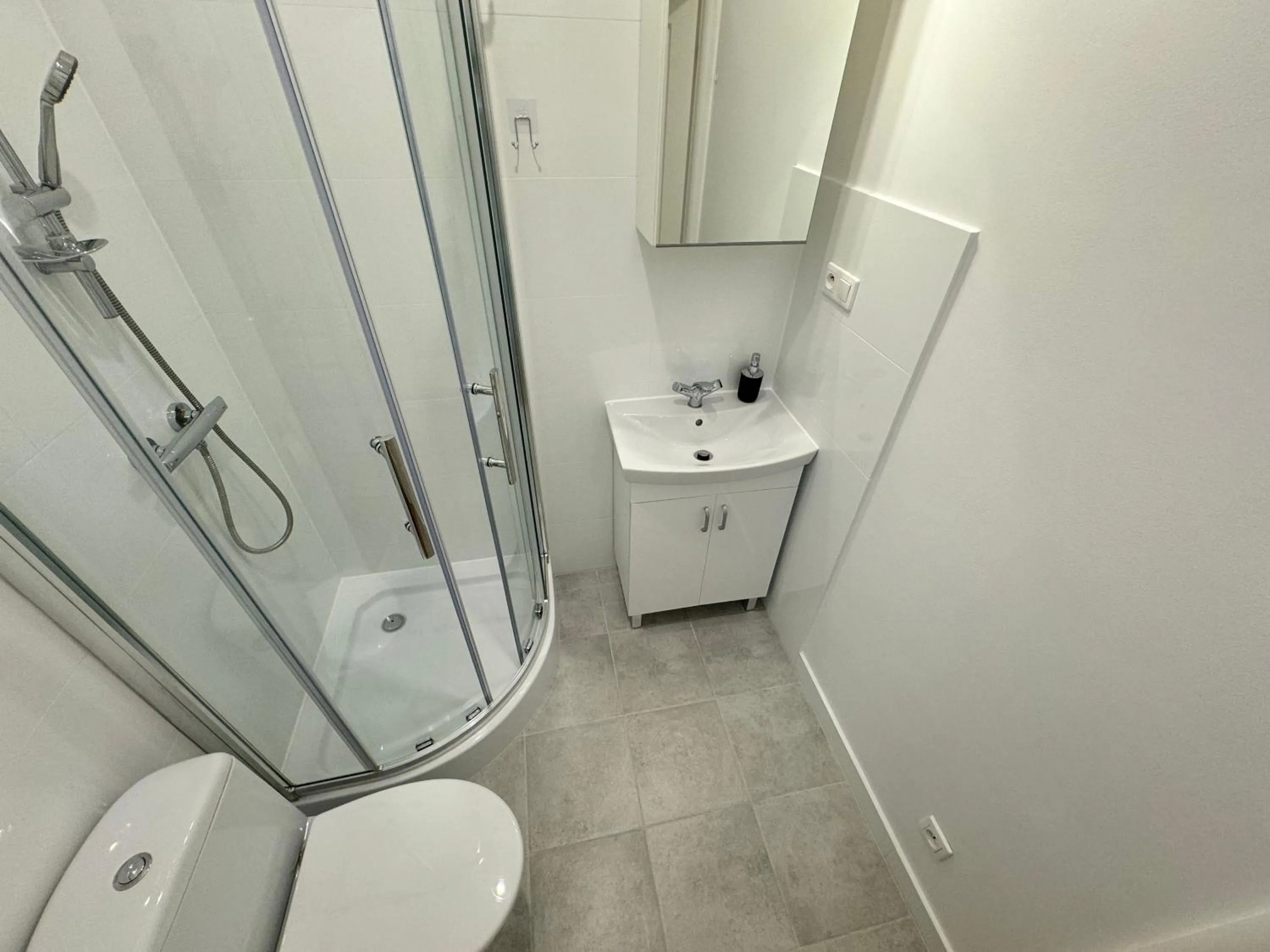 Shower in P&J Apartments Floriańska