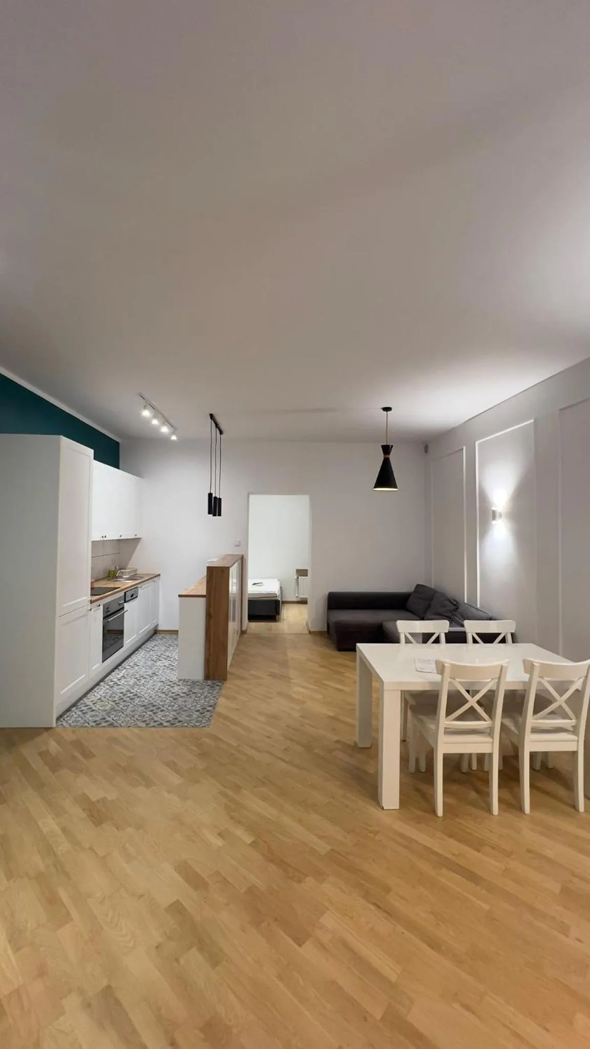 Kitchen or kitchenette, Bed in P&J Apartments Floriańska