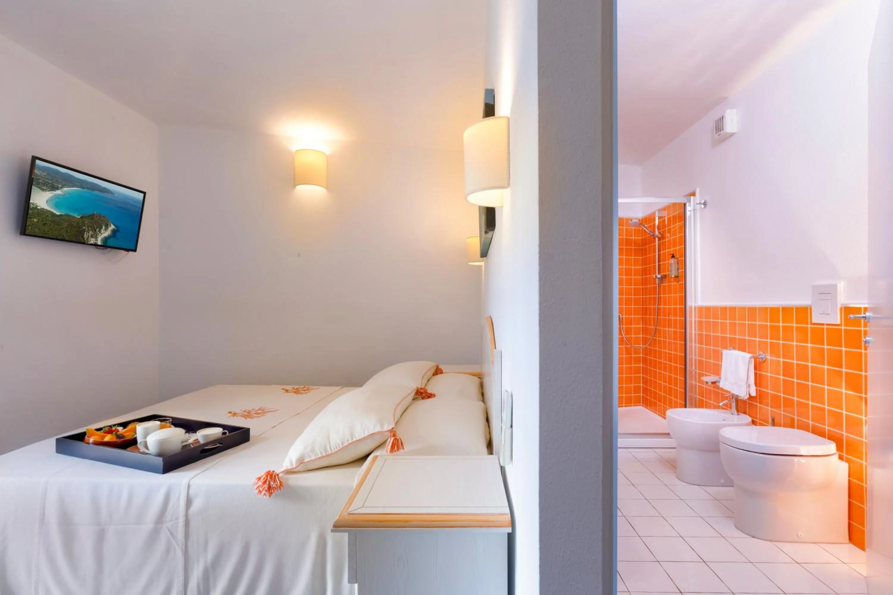 Photo of the whole room, Bed in Janas Hotel