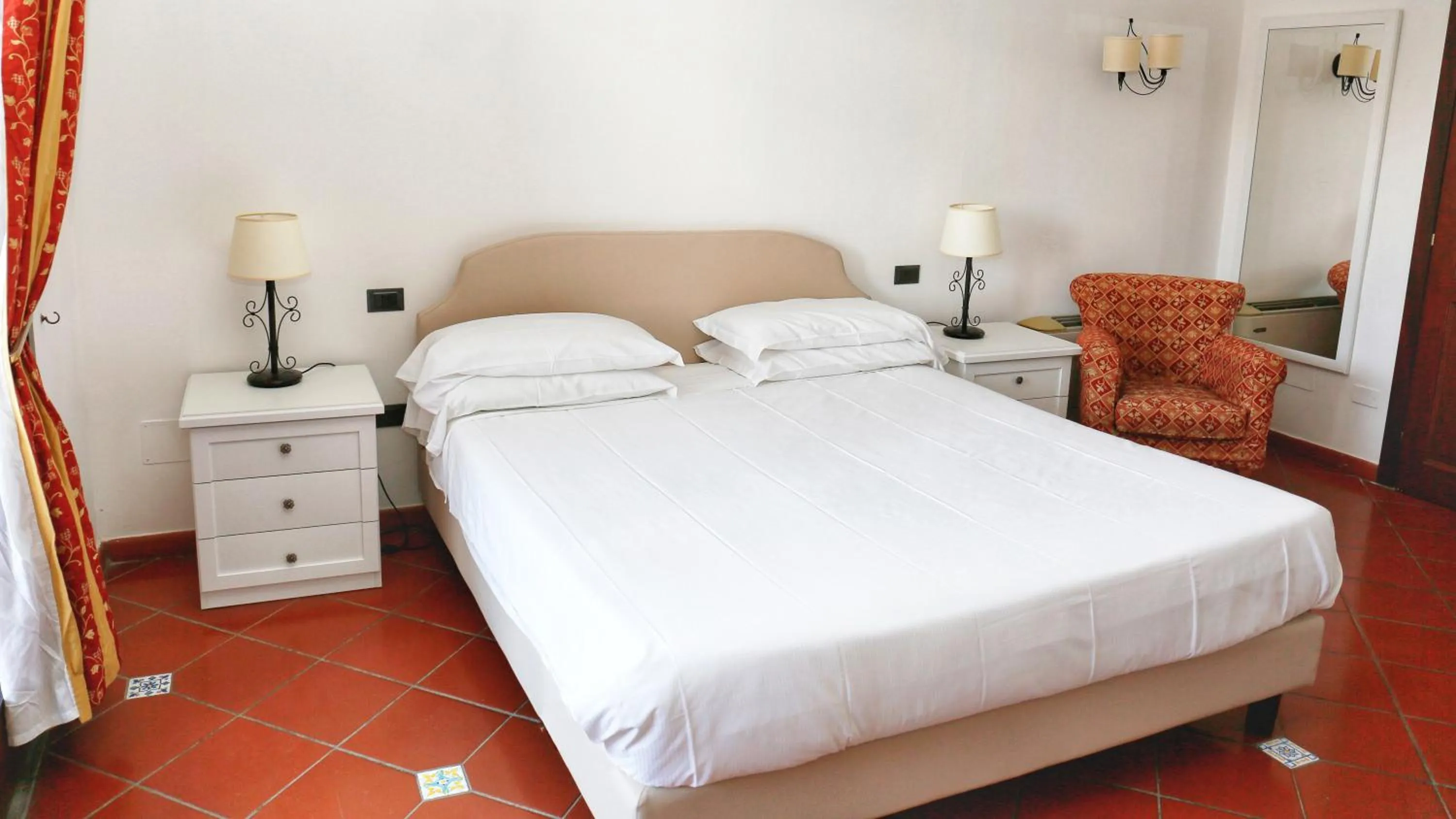 Bed in Albergo Filippo II