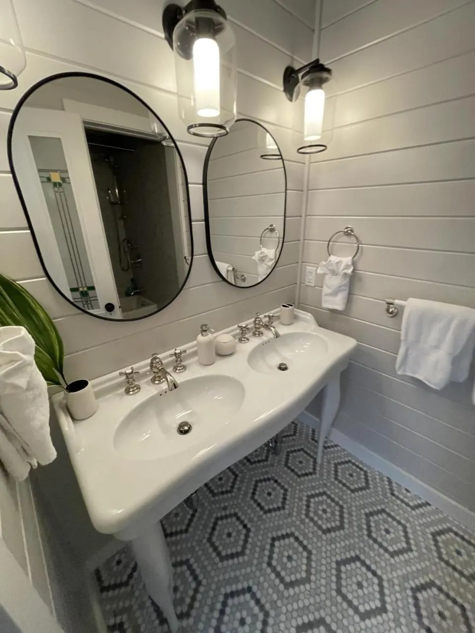 Bathroom in 52 Union