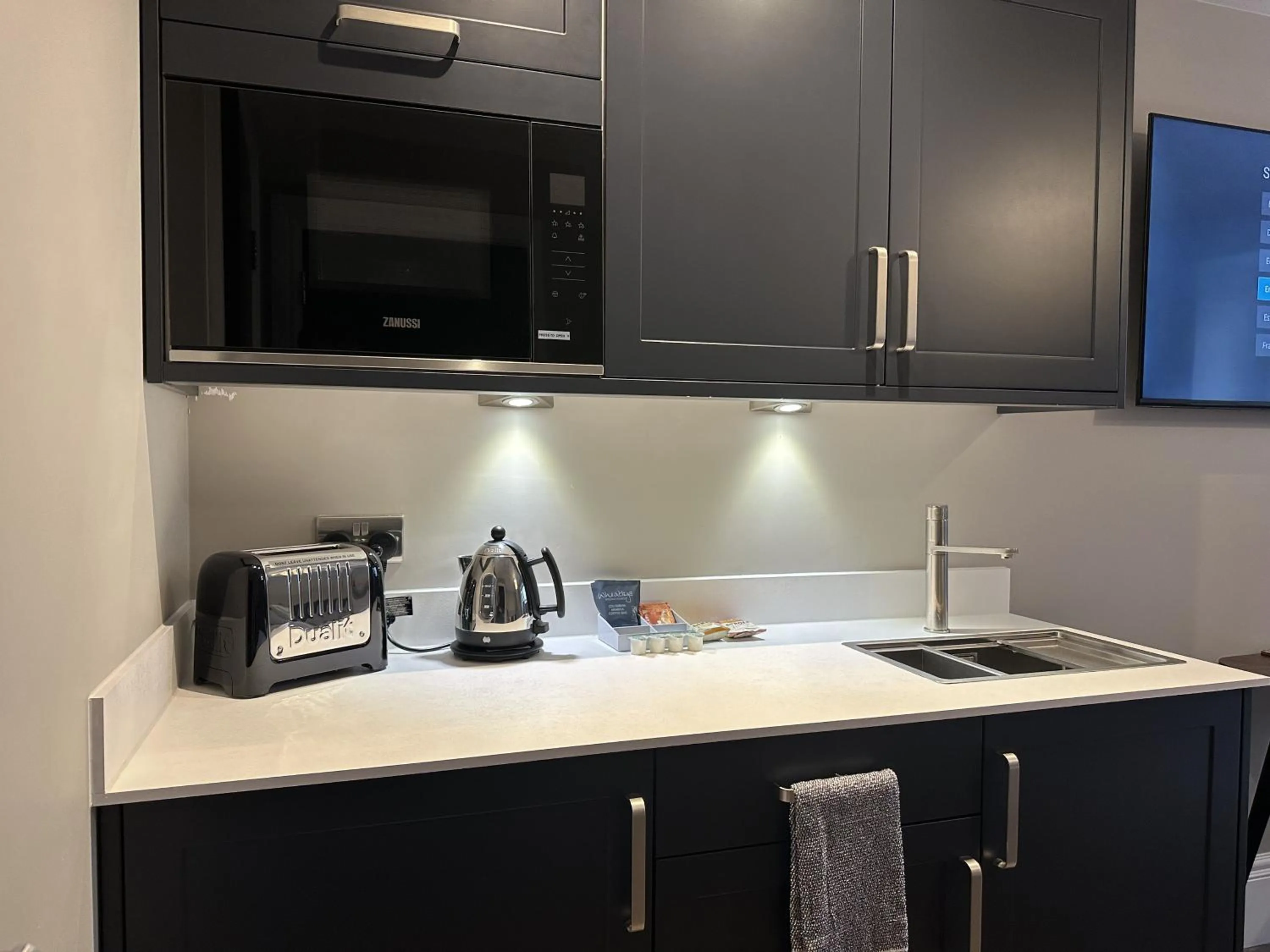 Kitchen or kitchenette in Central Studios