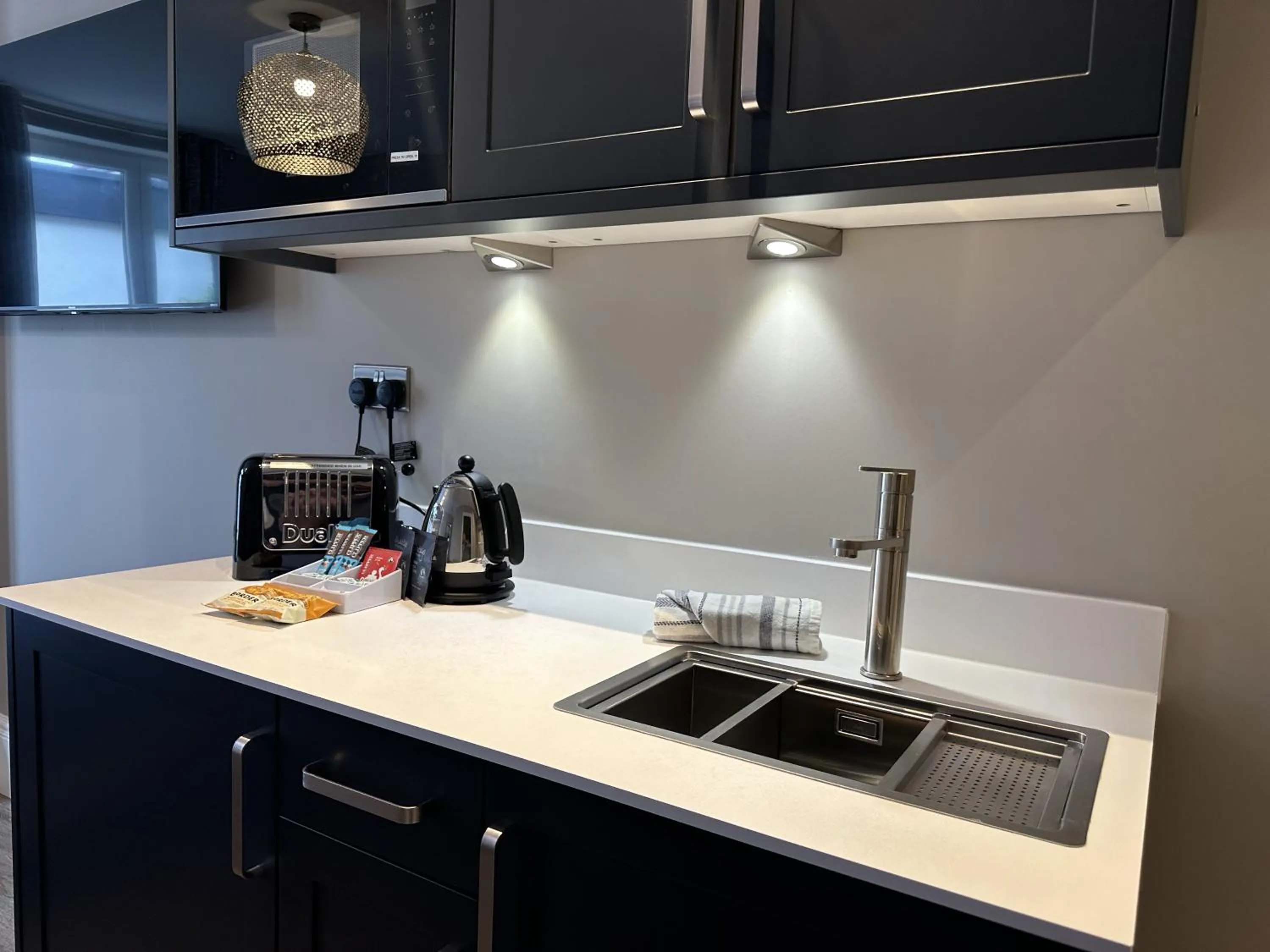 Kitchen or kitchenette in Central Studios