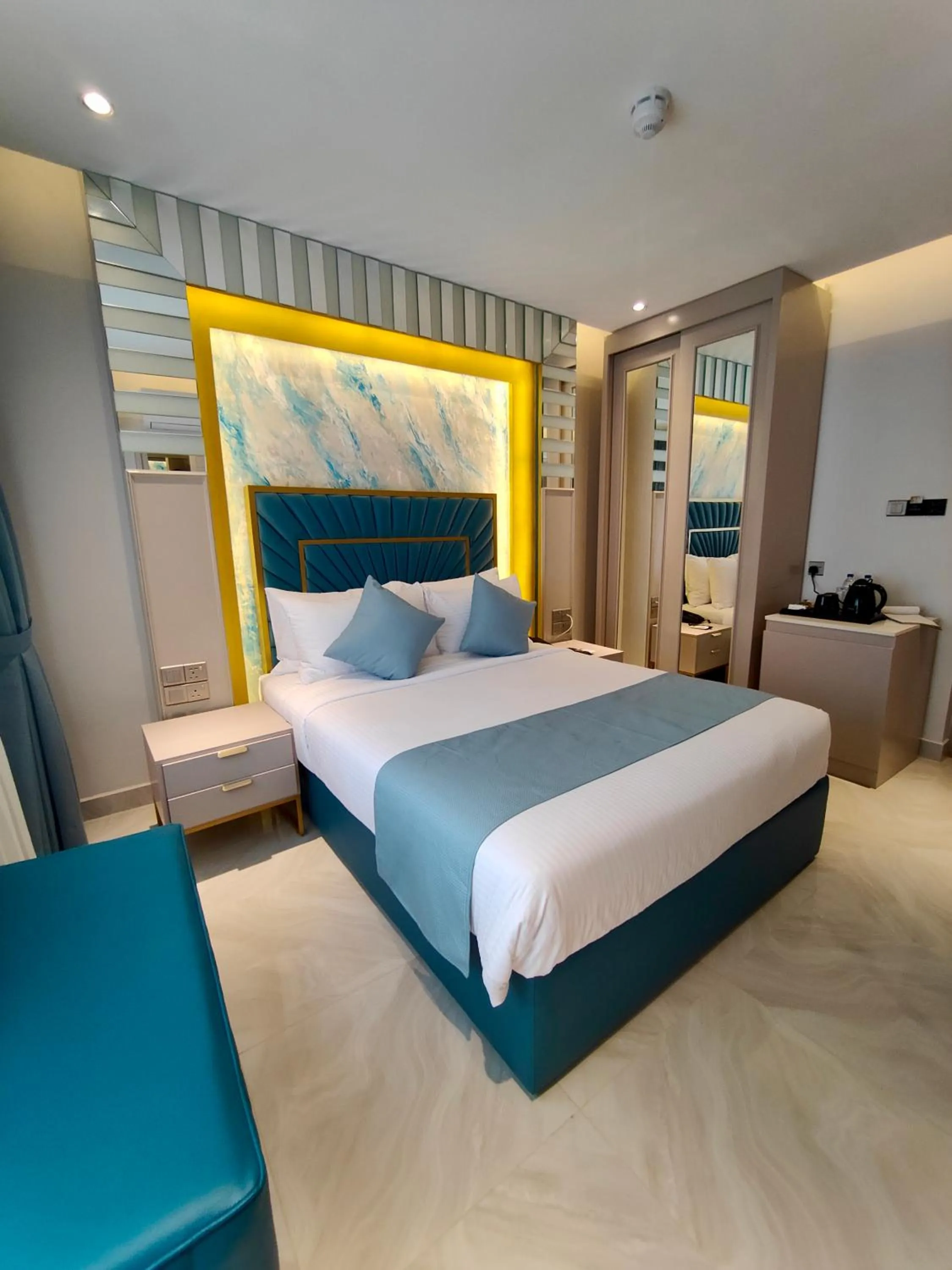 Bed in Marine Bay Colombo