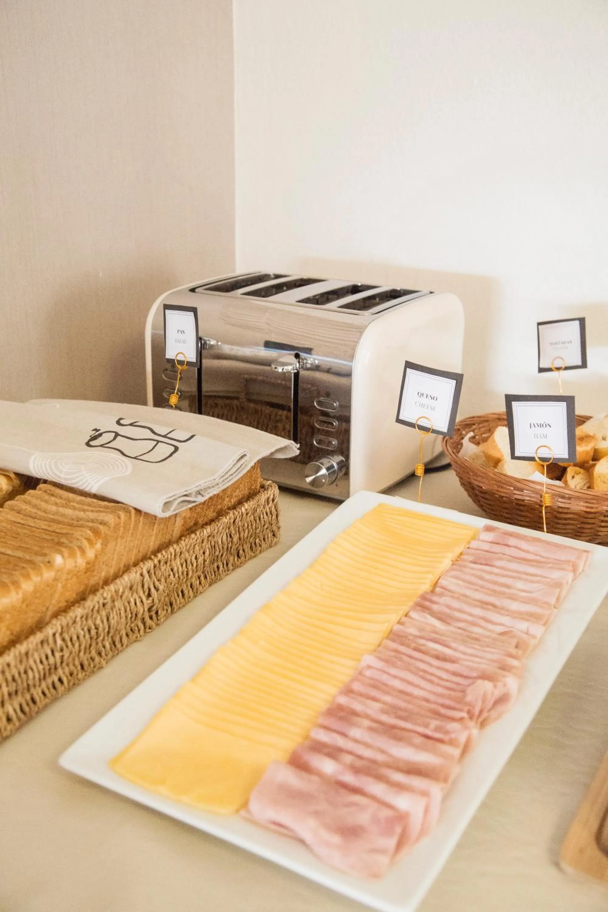 Breakfast in Hotel Amigo del Mundo