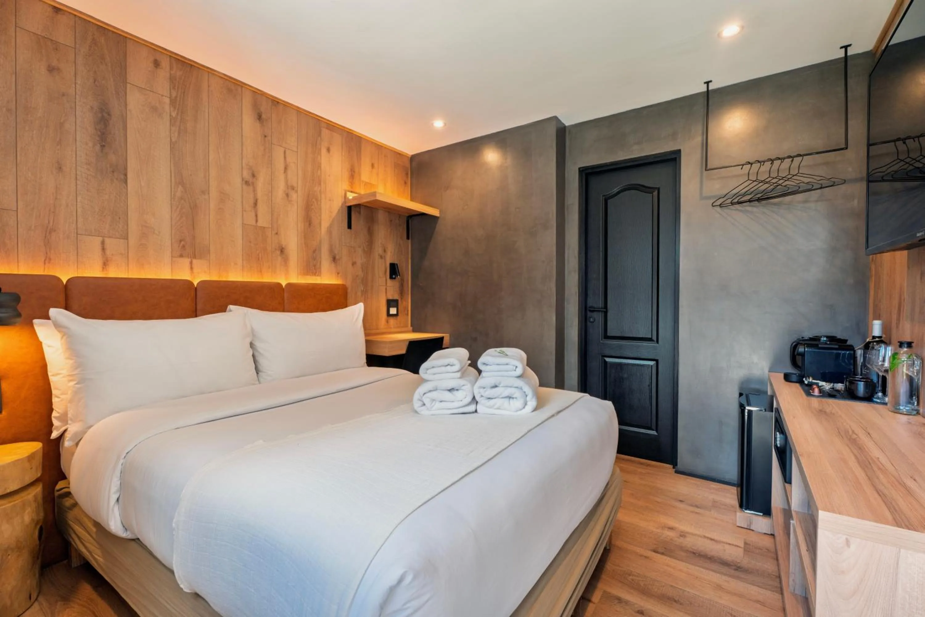 Bed in Montano Boutique Suites