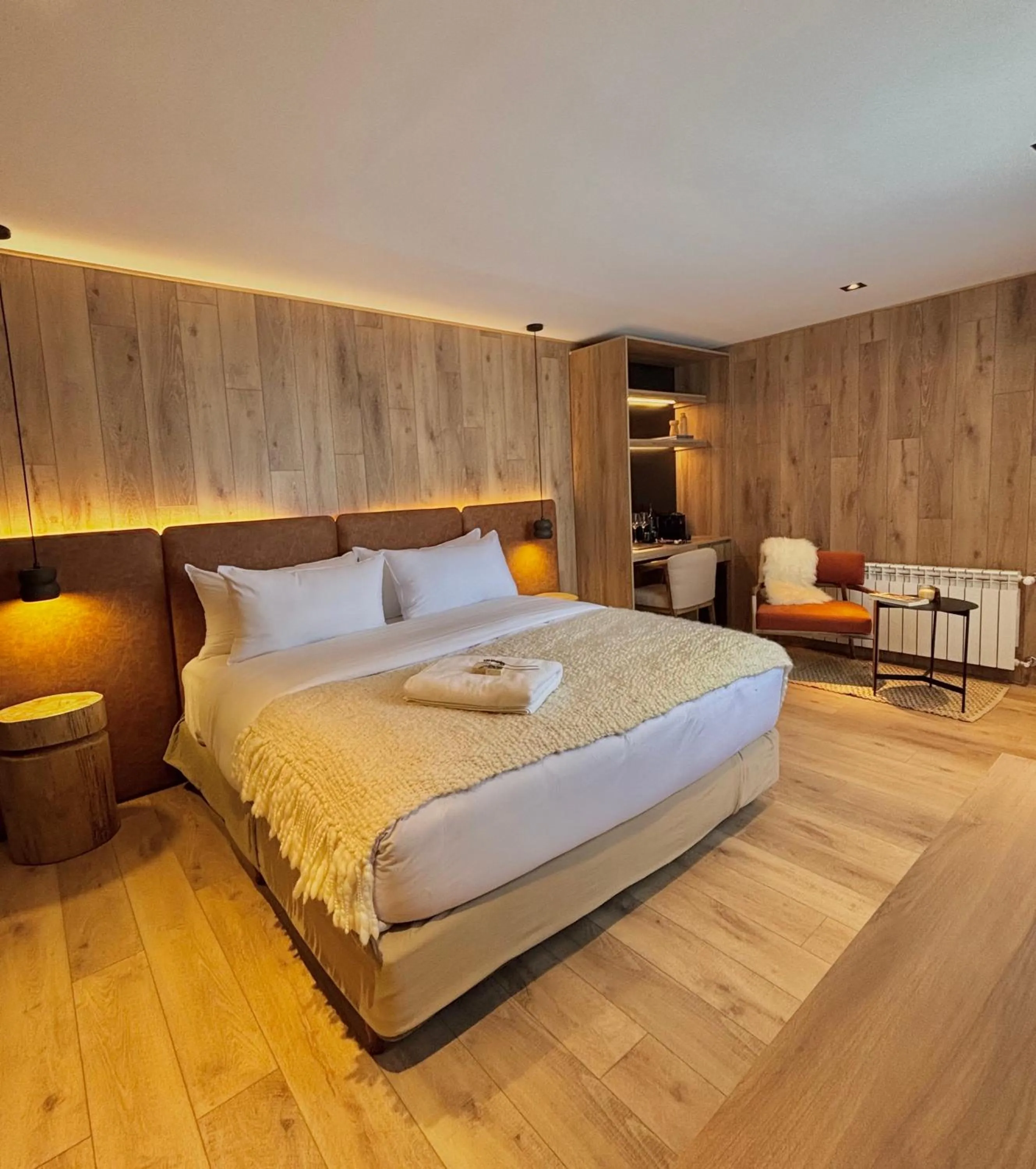 Bed in Montano Boutique Suites