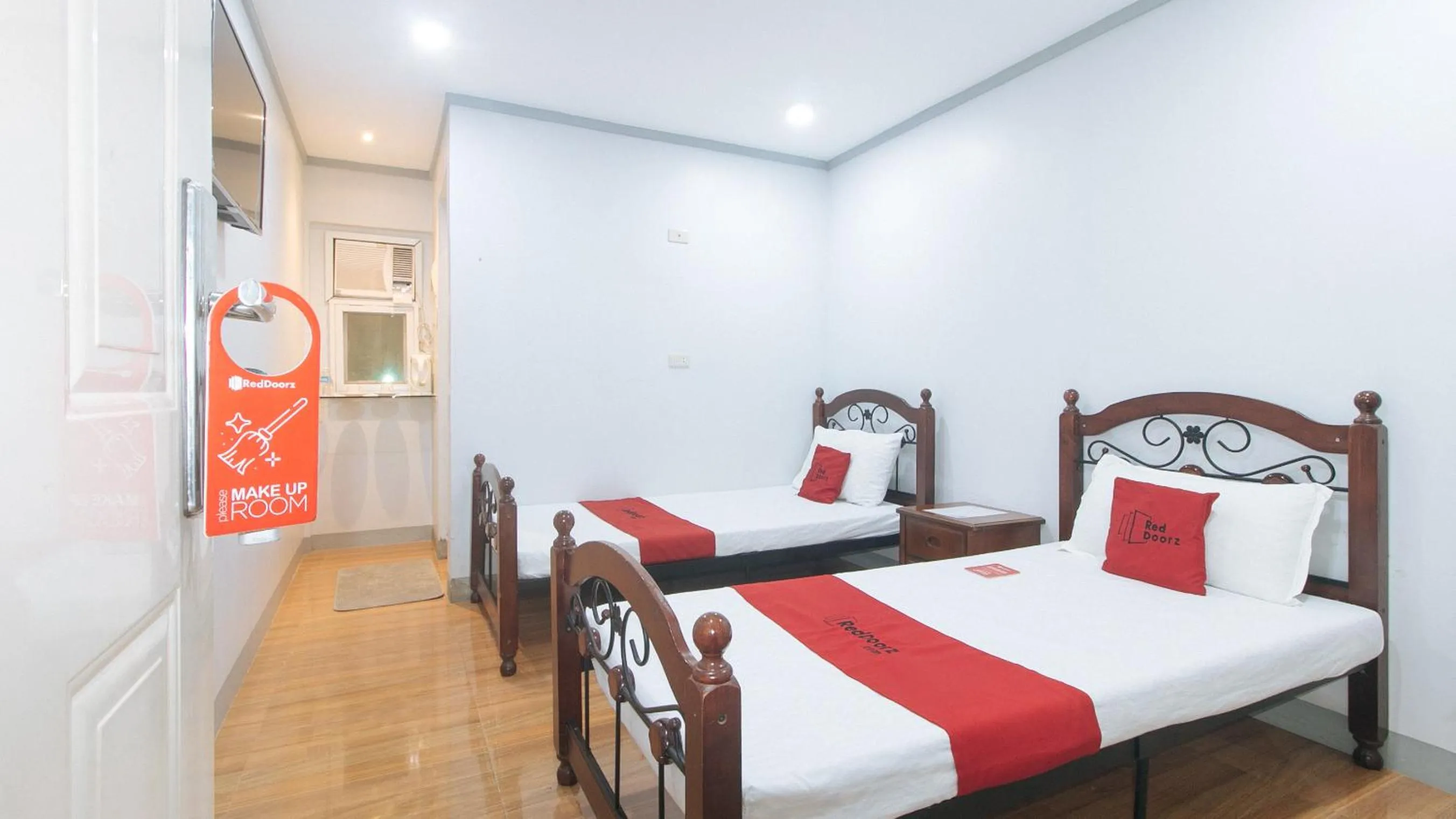 Bed in RedDoorz at Guimod Transient House Ilocos Sur