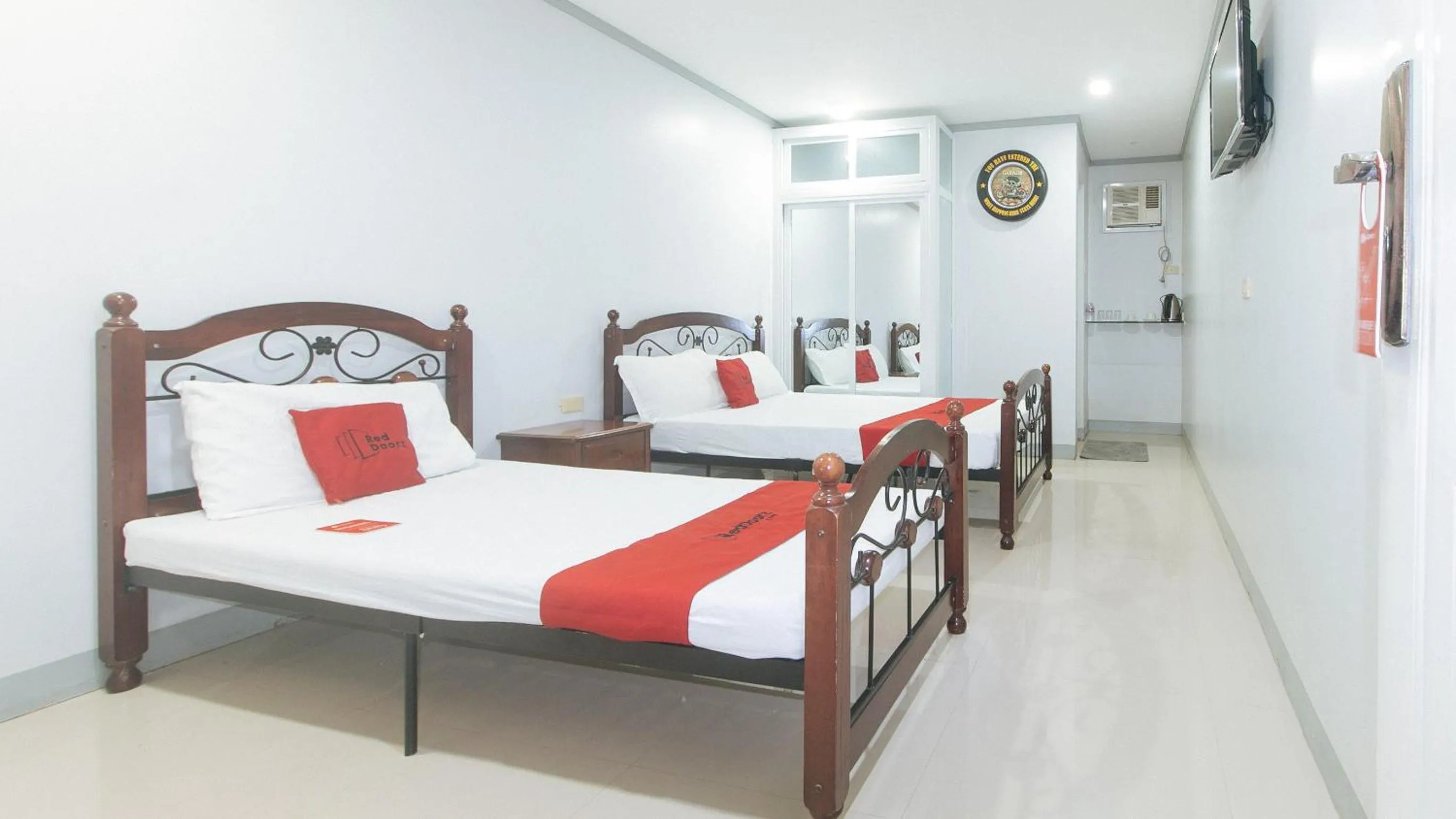 Bed in RedDoorz at Guimod Transient House Ilocos Sur