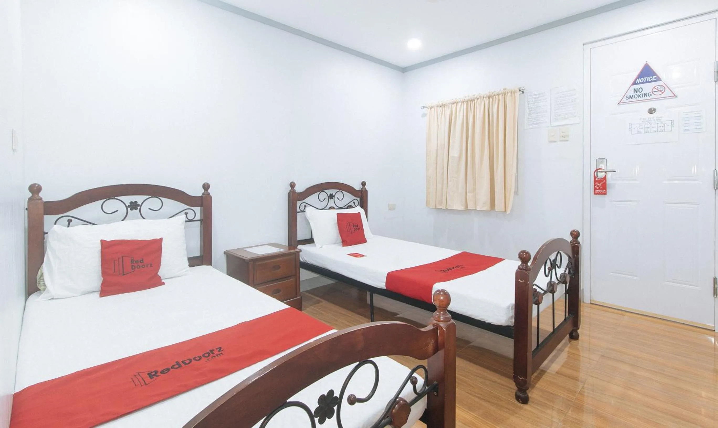 Bed in RedDoorz at Guimod Transient House Ilocos Sur