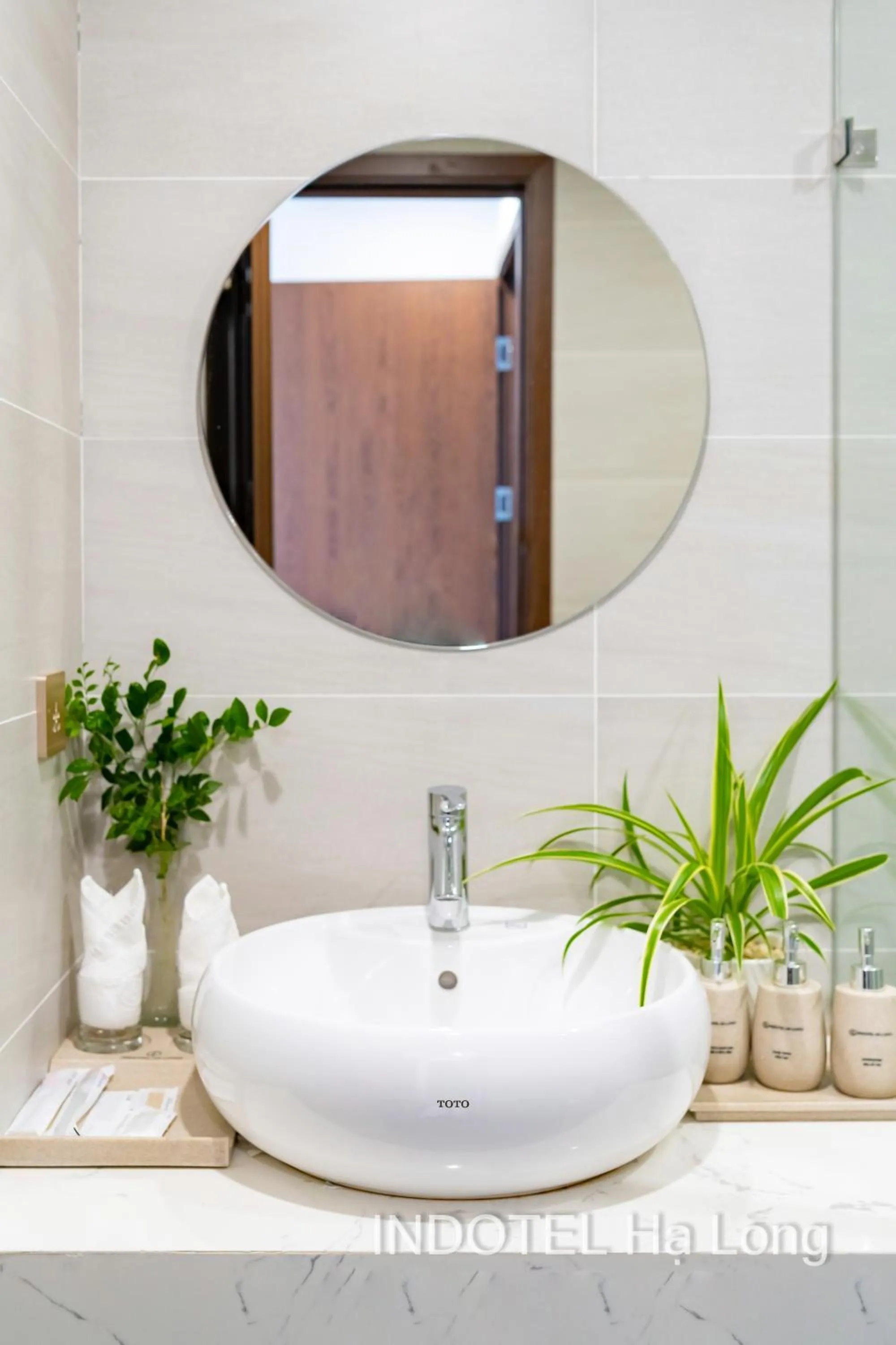Bathroom in INDOTEL HALONG HOTEL
