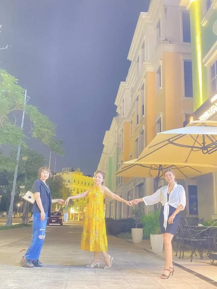 Guests in INDOTEL HALONG HOTEL