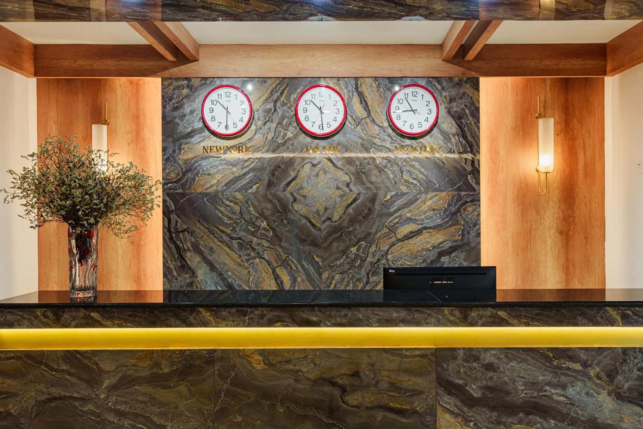 Lobby or reception in T78 Hotel Managed by Nha khach T78