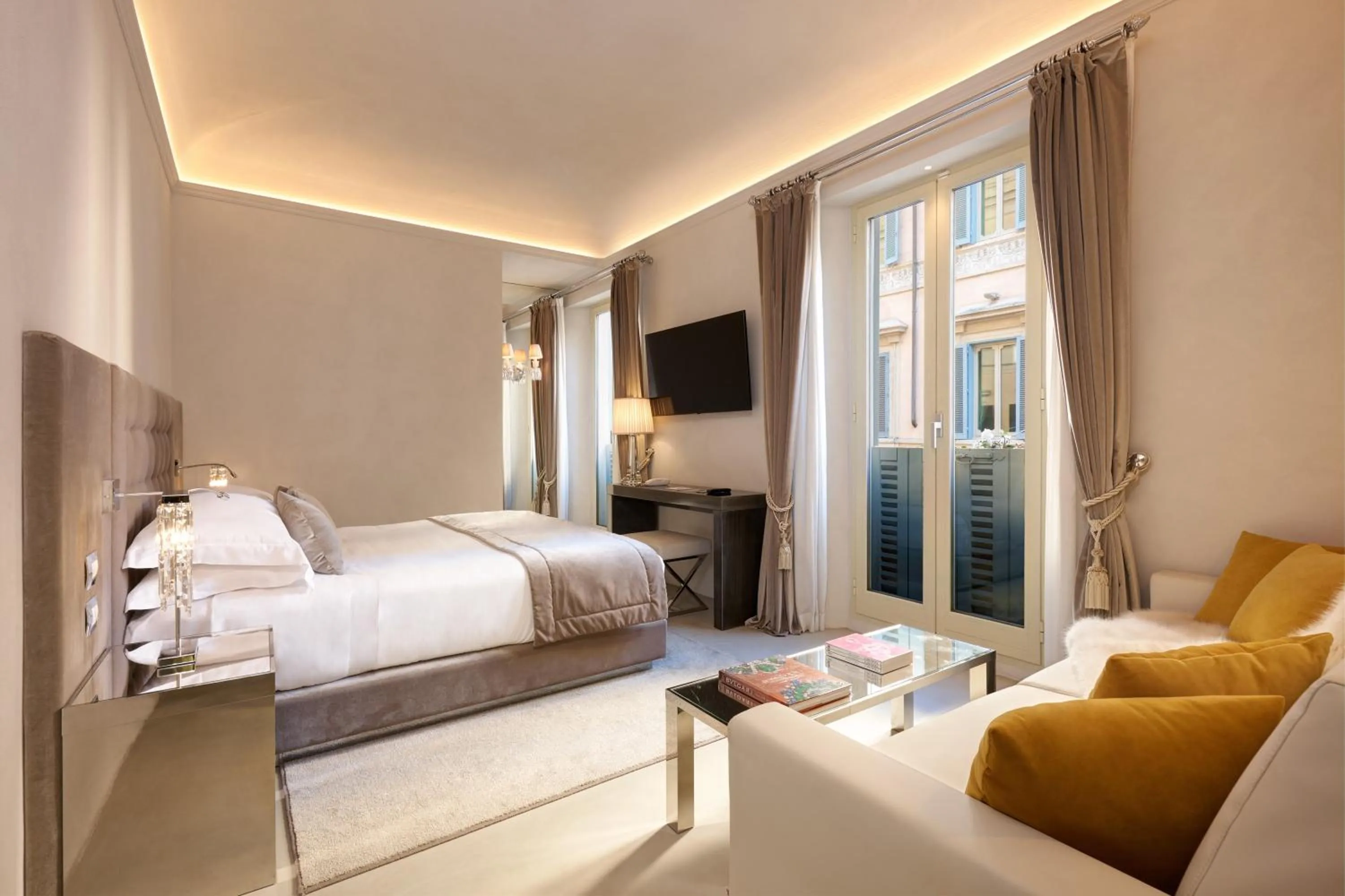 Living room, Bed in Palazzo Nainer