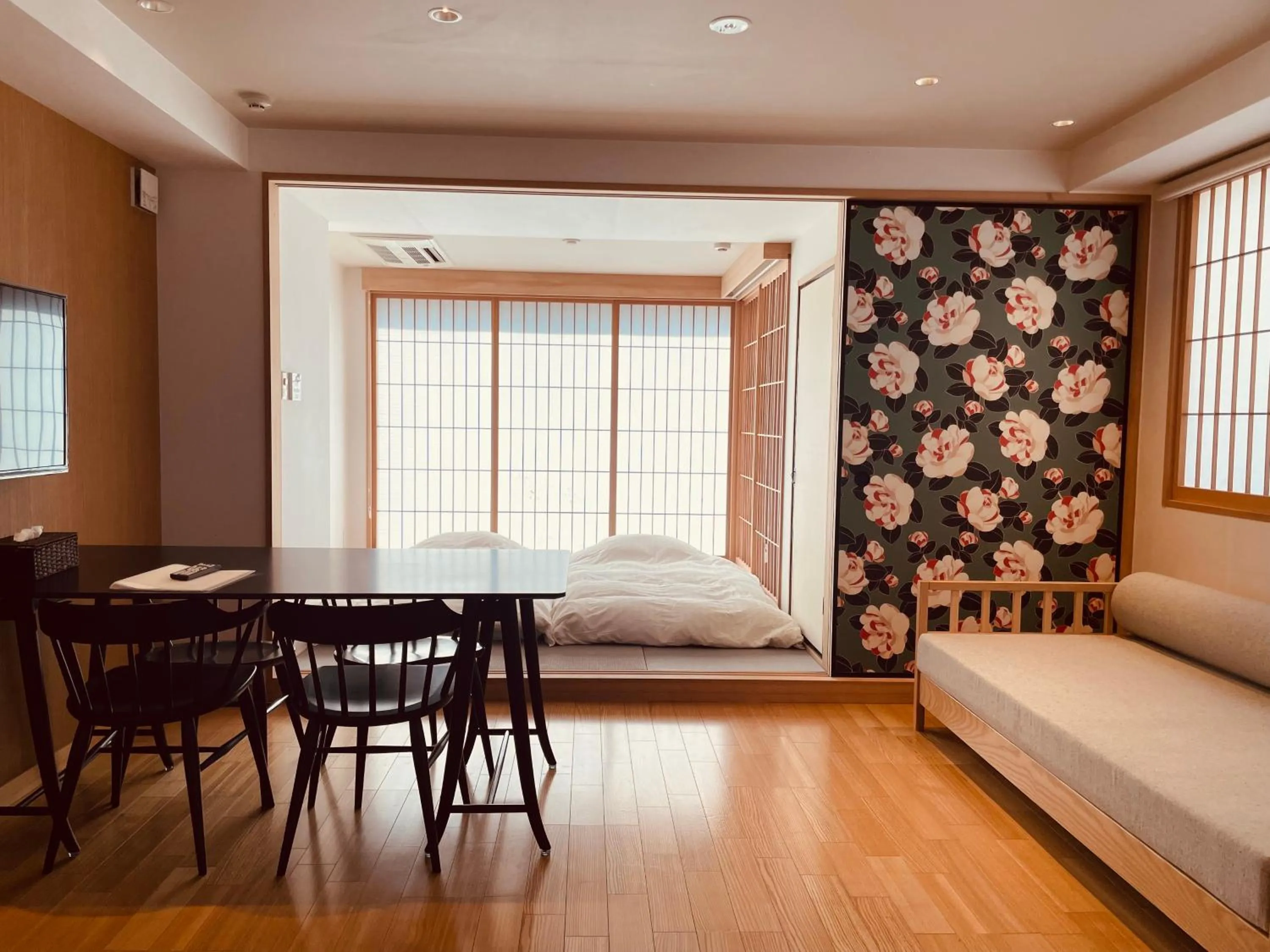 Seating area, Bed in Nplus Tokyo Akihabara Premium