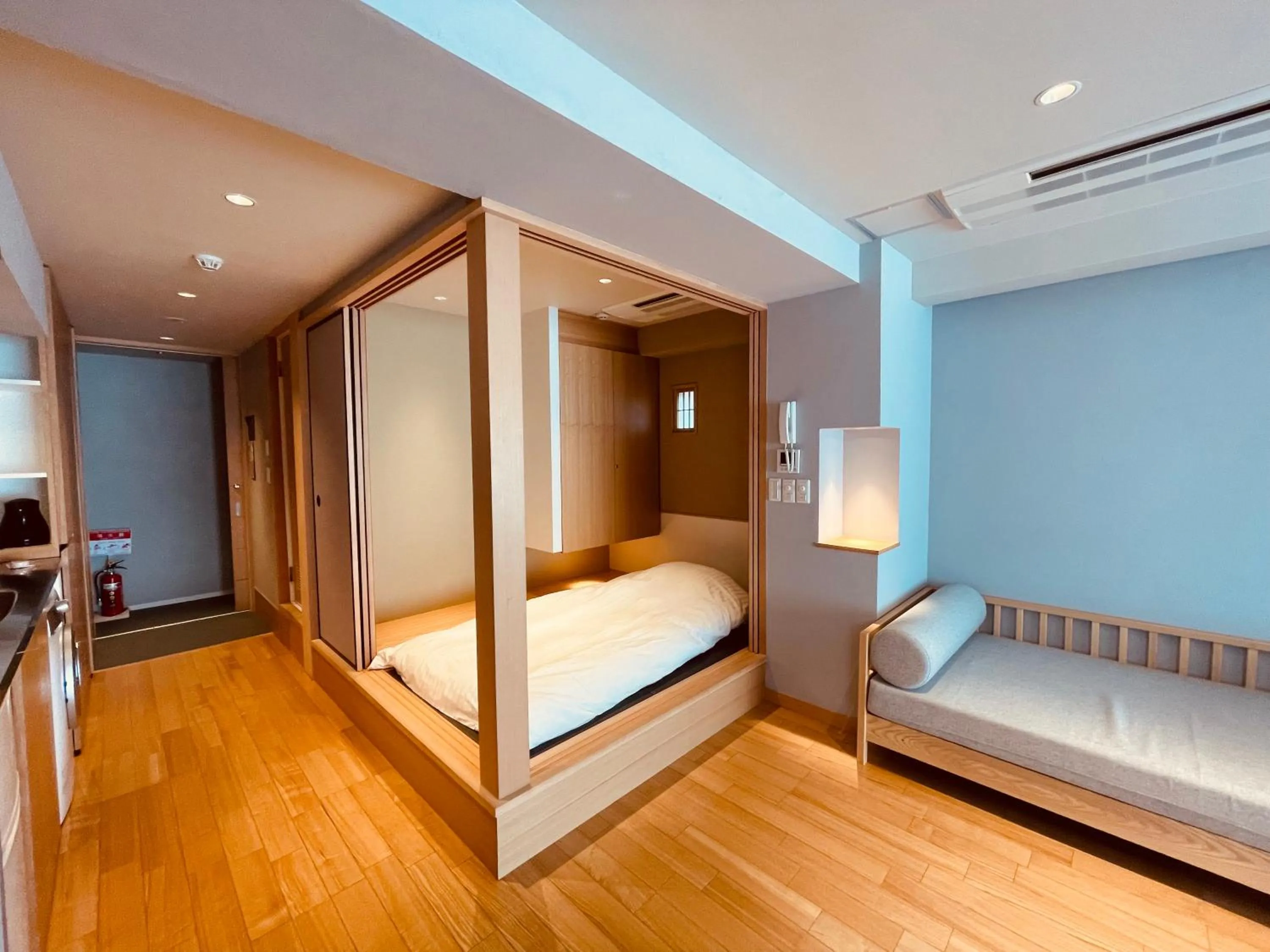 bunk bed, Bed in Nplus Tokyo Akihabara Premium