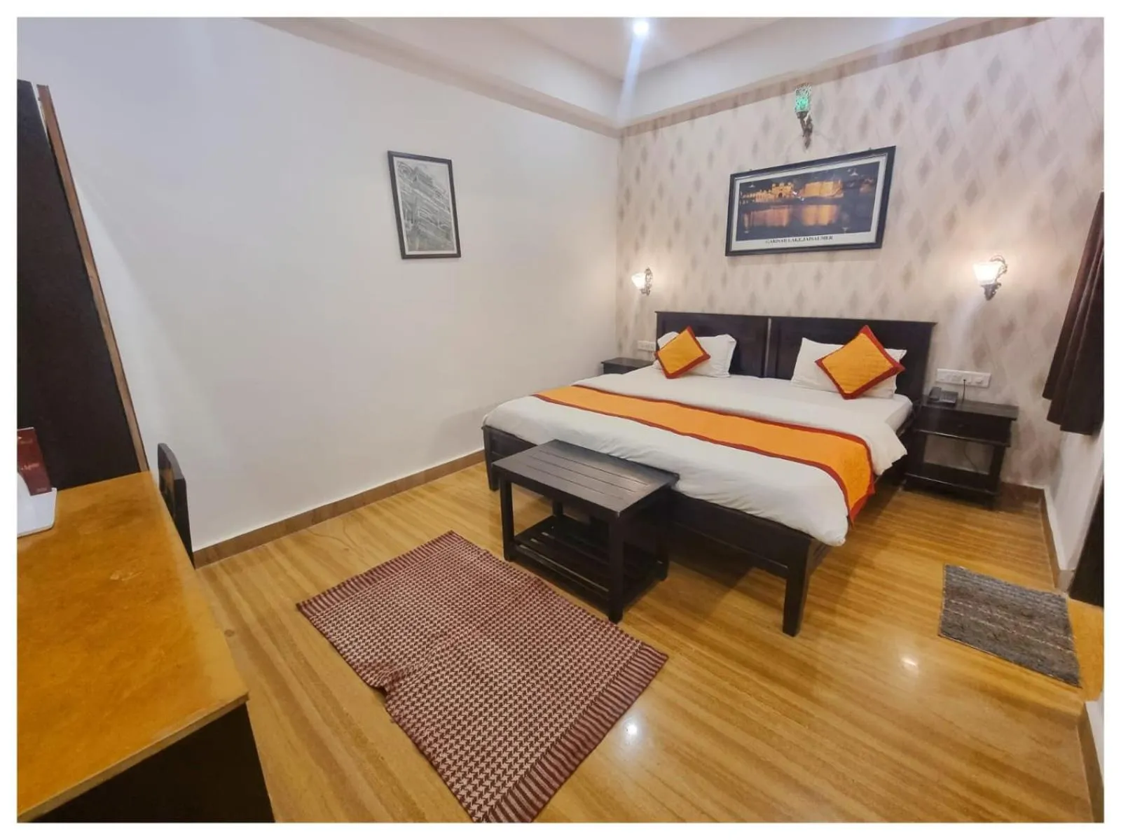 Bed in Hotel Ajanta Haveli