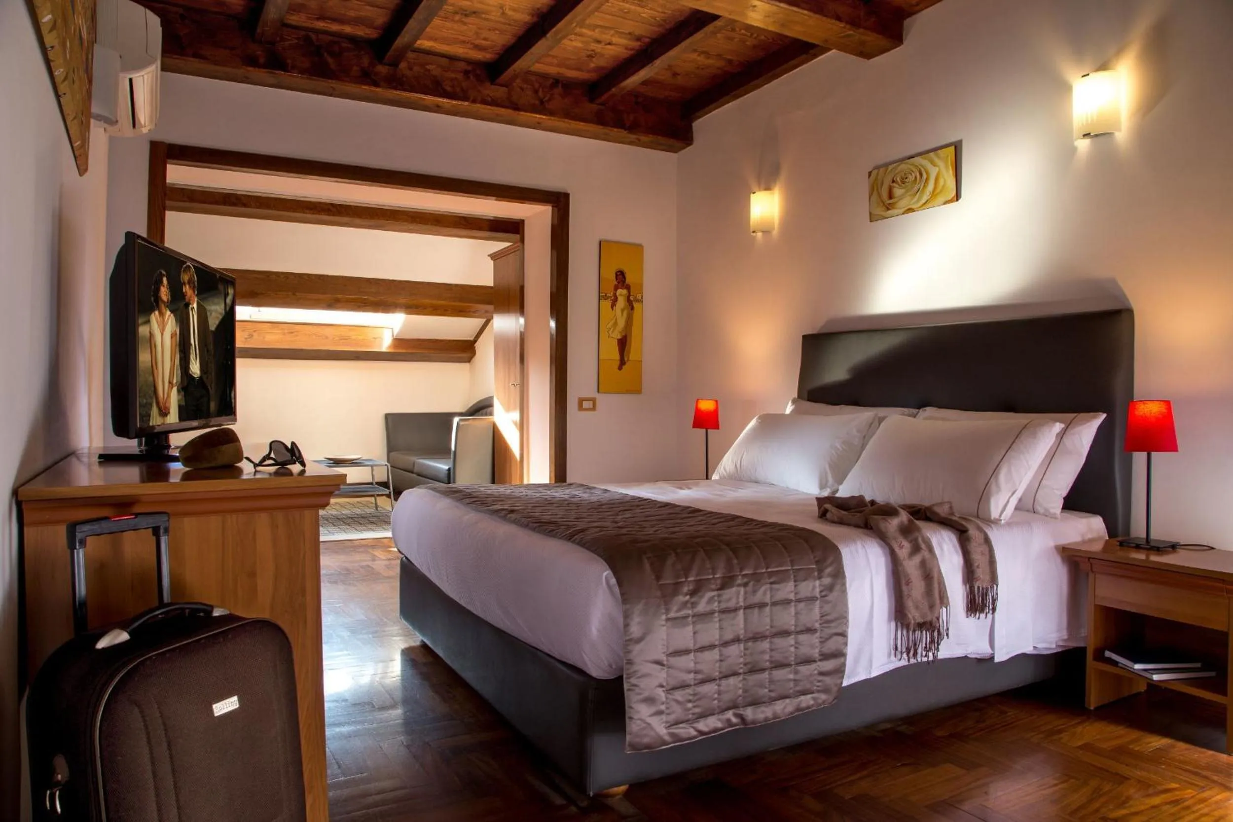 Bed in Suite Artis Barberini