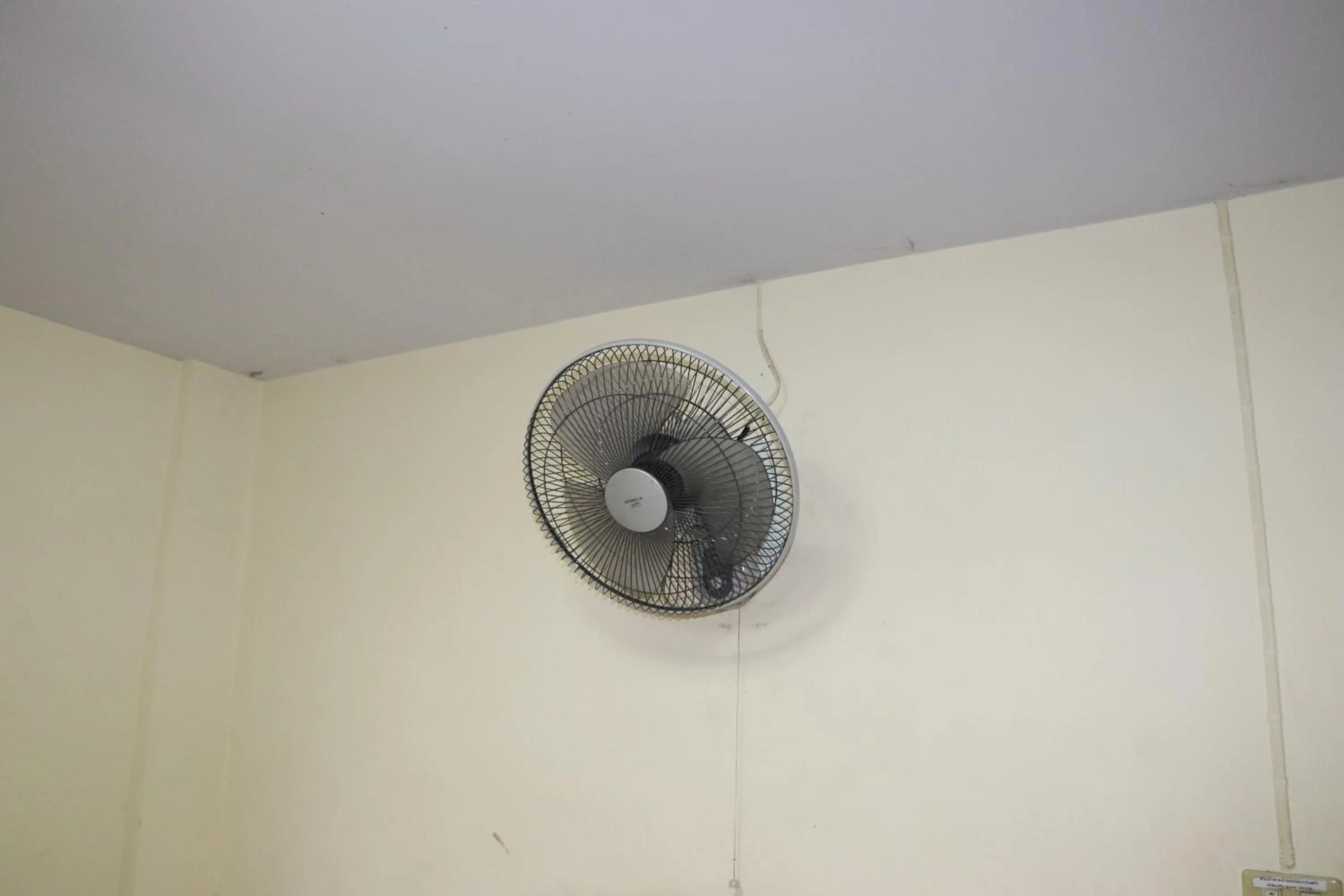 Bedroom in OYO 75408 Tipsiri Place