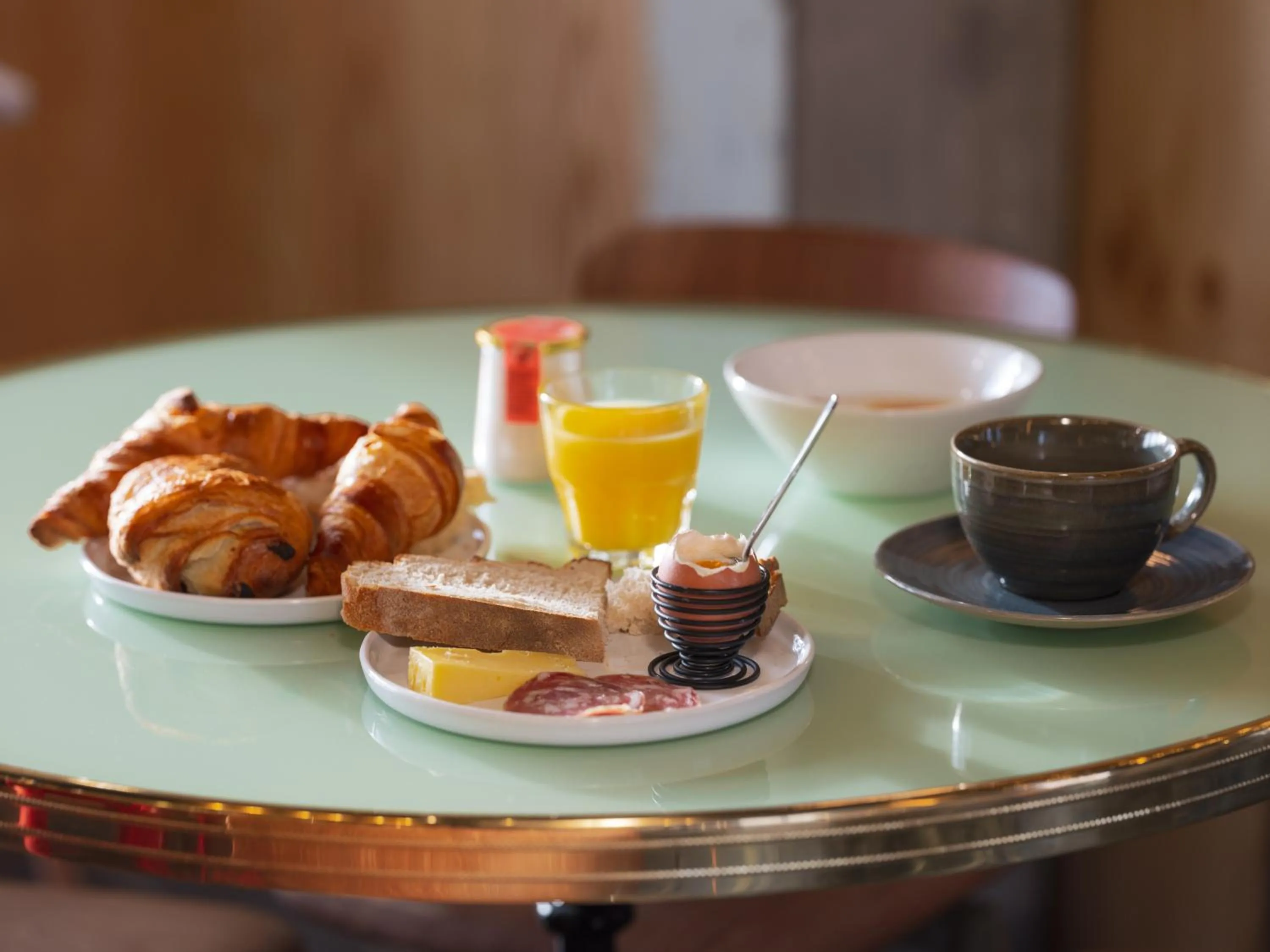 Food and drinks in Eklo Hotels Lyon