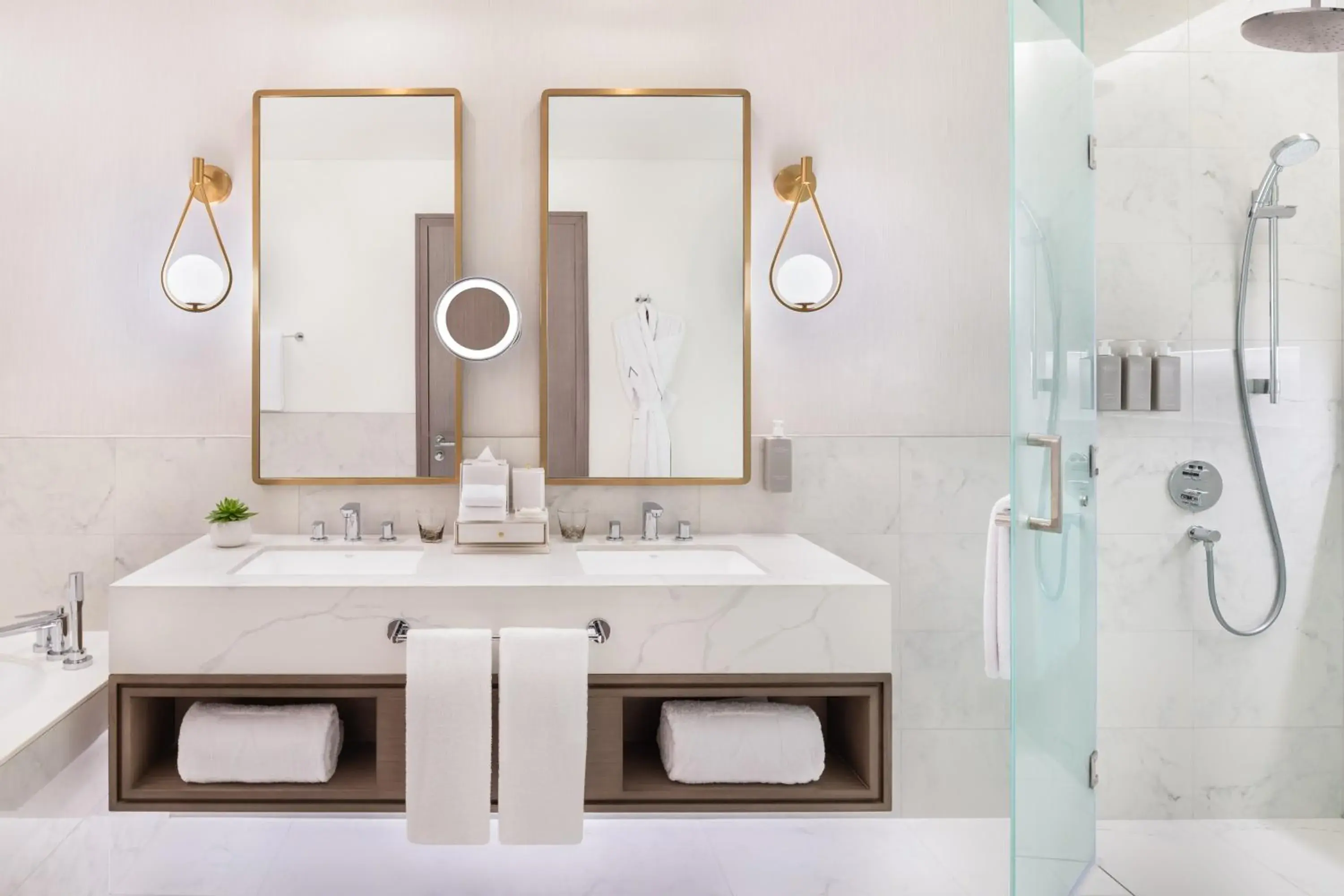 Deluxe Twin Room in Address Beach Resort Bahrain Deluxe Twin Room in Address Beach Resort Bahrain