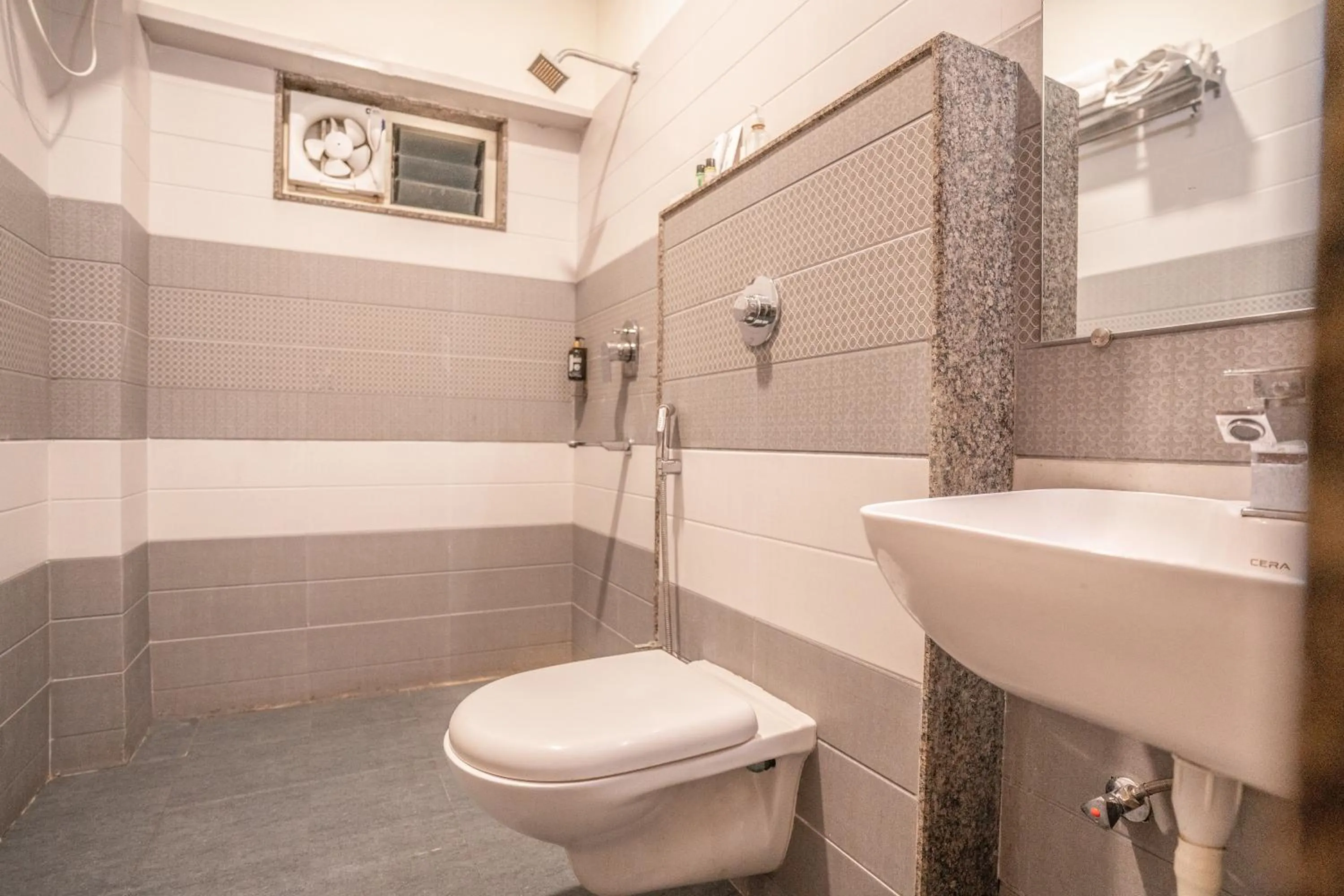 Shower in Hotel Naman