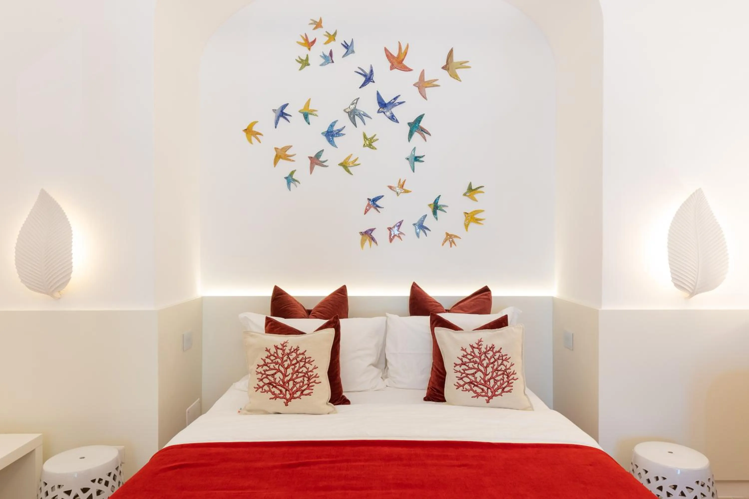 Decorative detail, Bed in Suite Belvedere Capri Exclusive Rooms