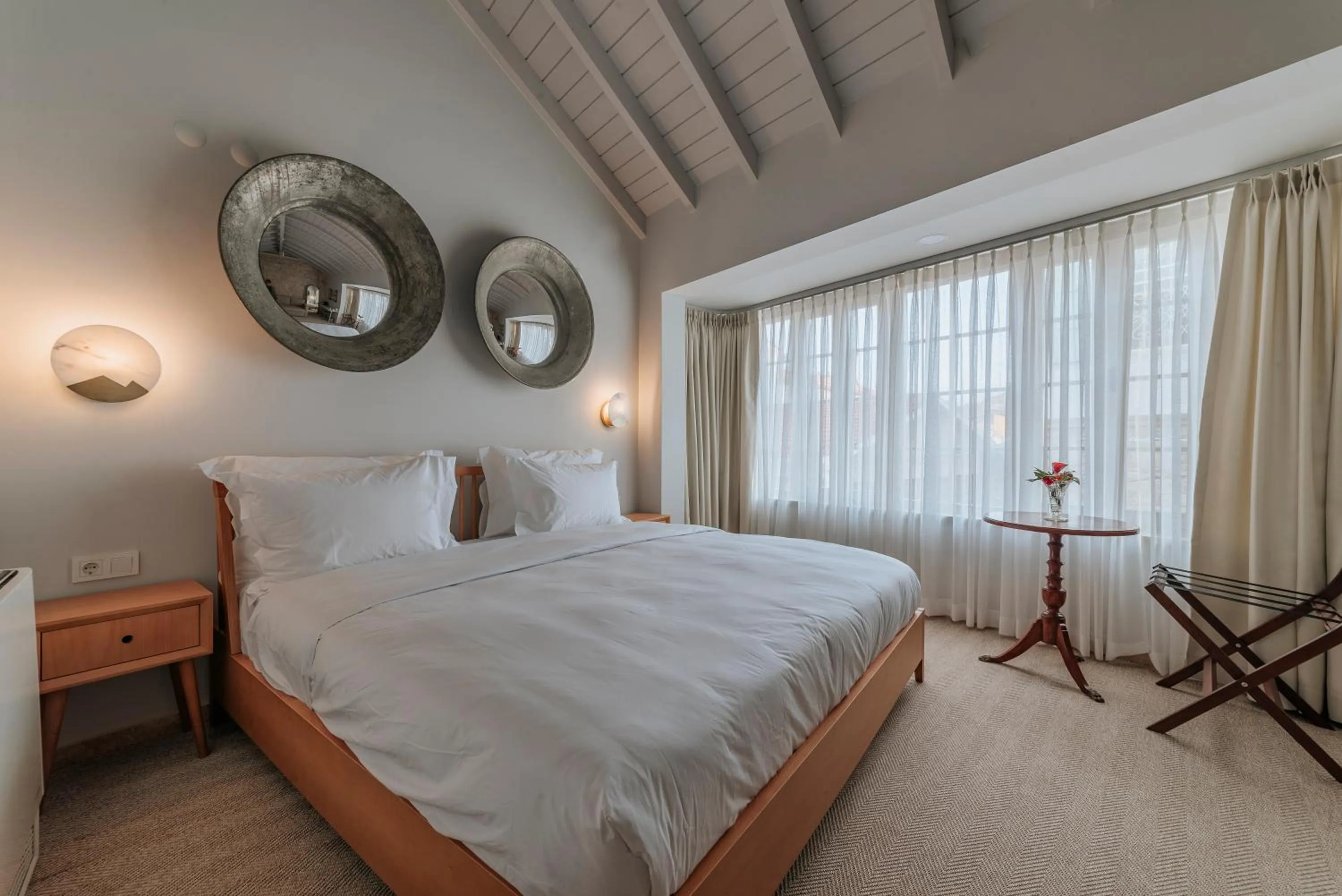 Bed in Karargah Urla