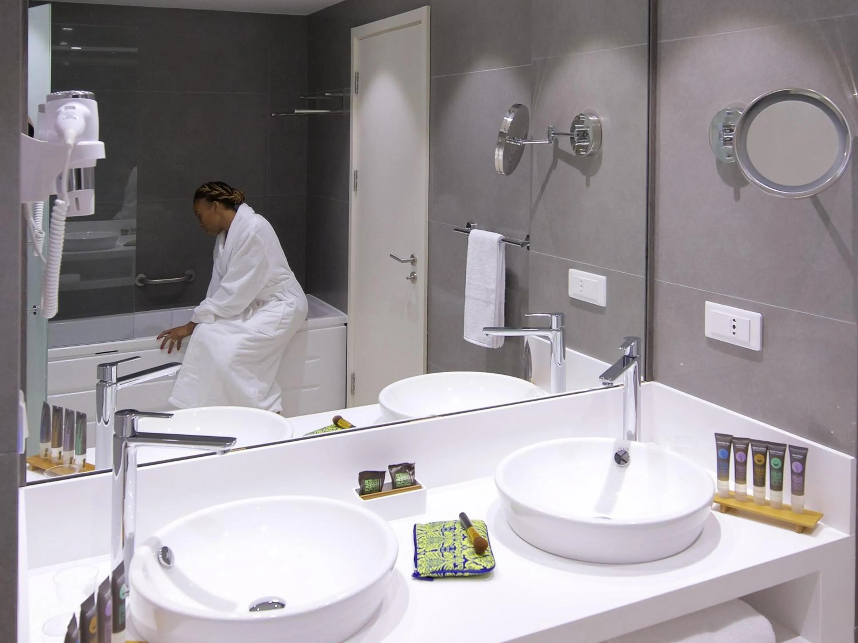 Bedroom in Novotel Cotonou Orisha