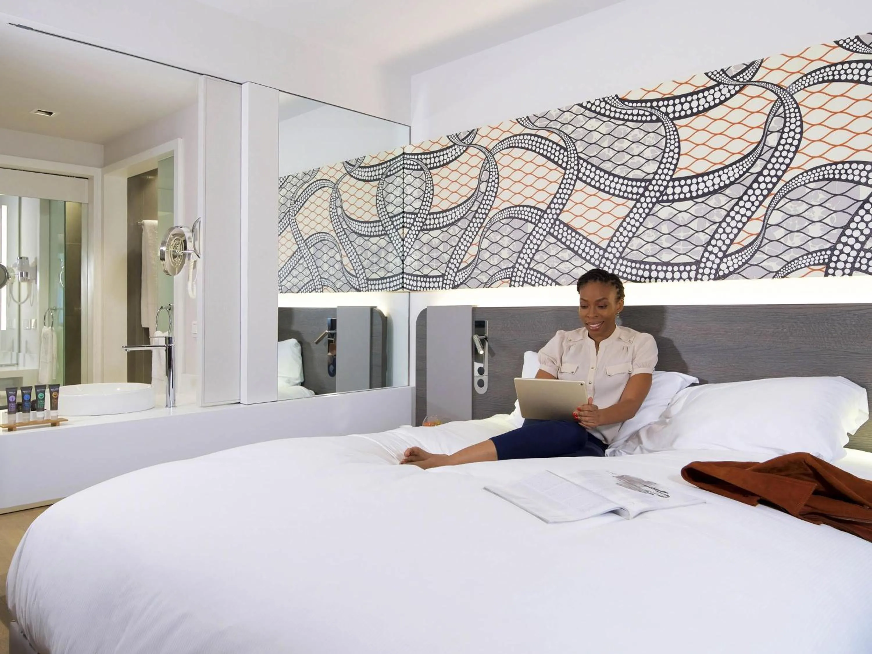 Bedroom, Bed in Novotel Cotonou Orisha