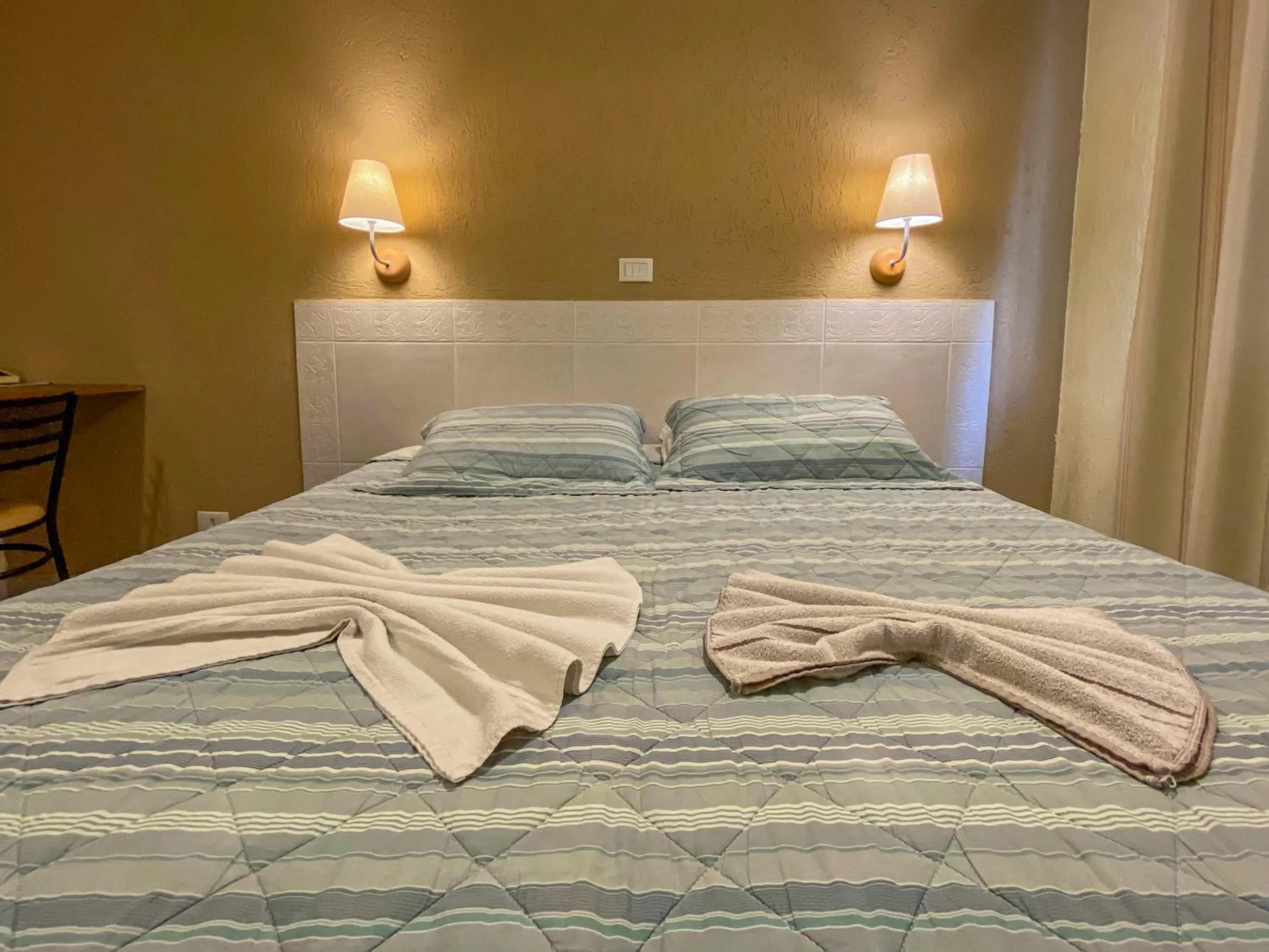 Photo of the whole room, Bed in Pousada do Anhangava