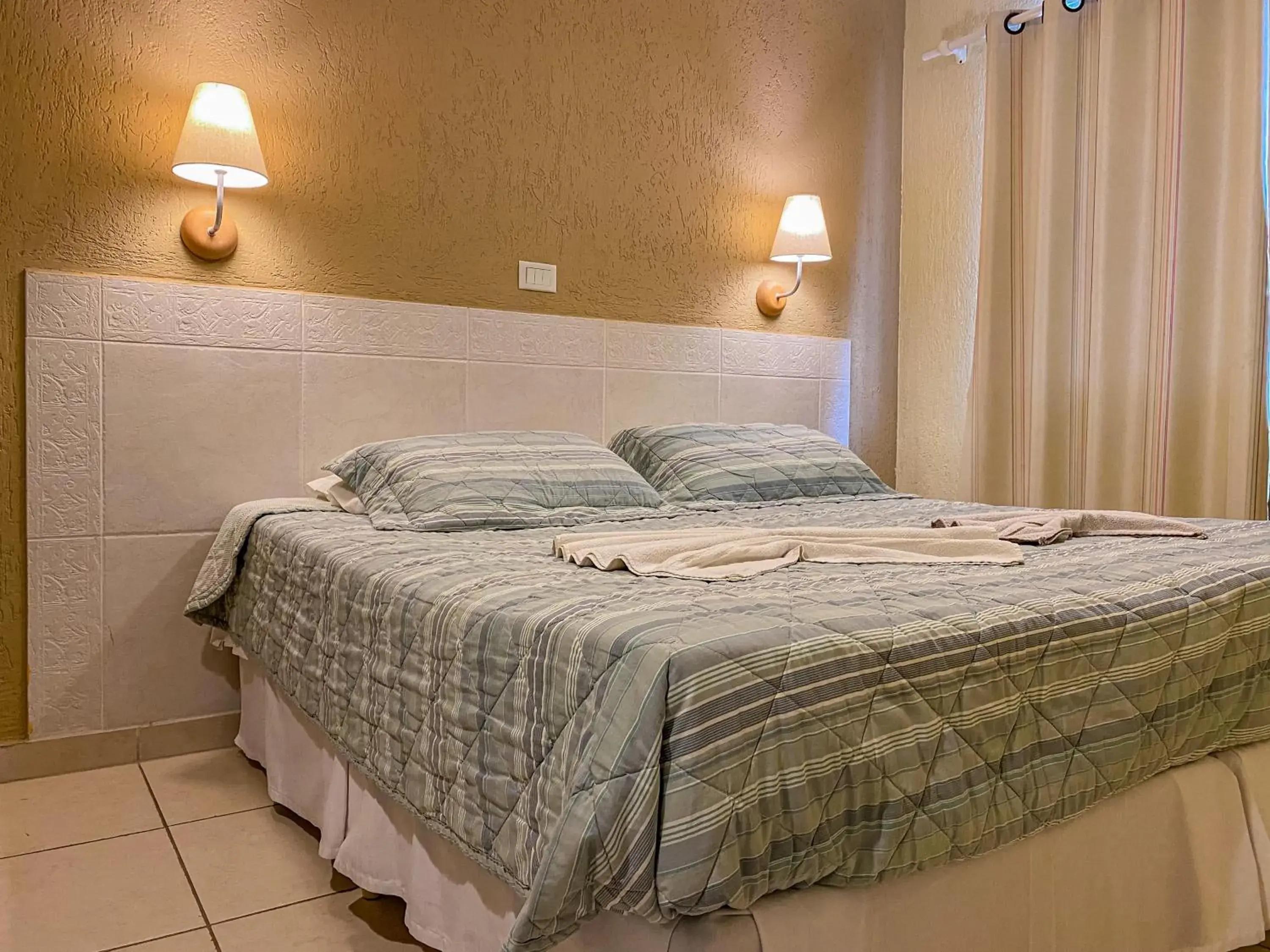 Queen Room with Balcony - single occupancy in Pousada do Anhangava Queen Room with Balcony - single occupancy in Pousada do Anhangava