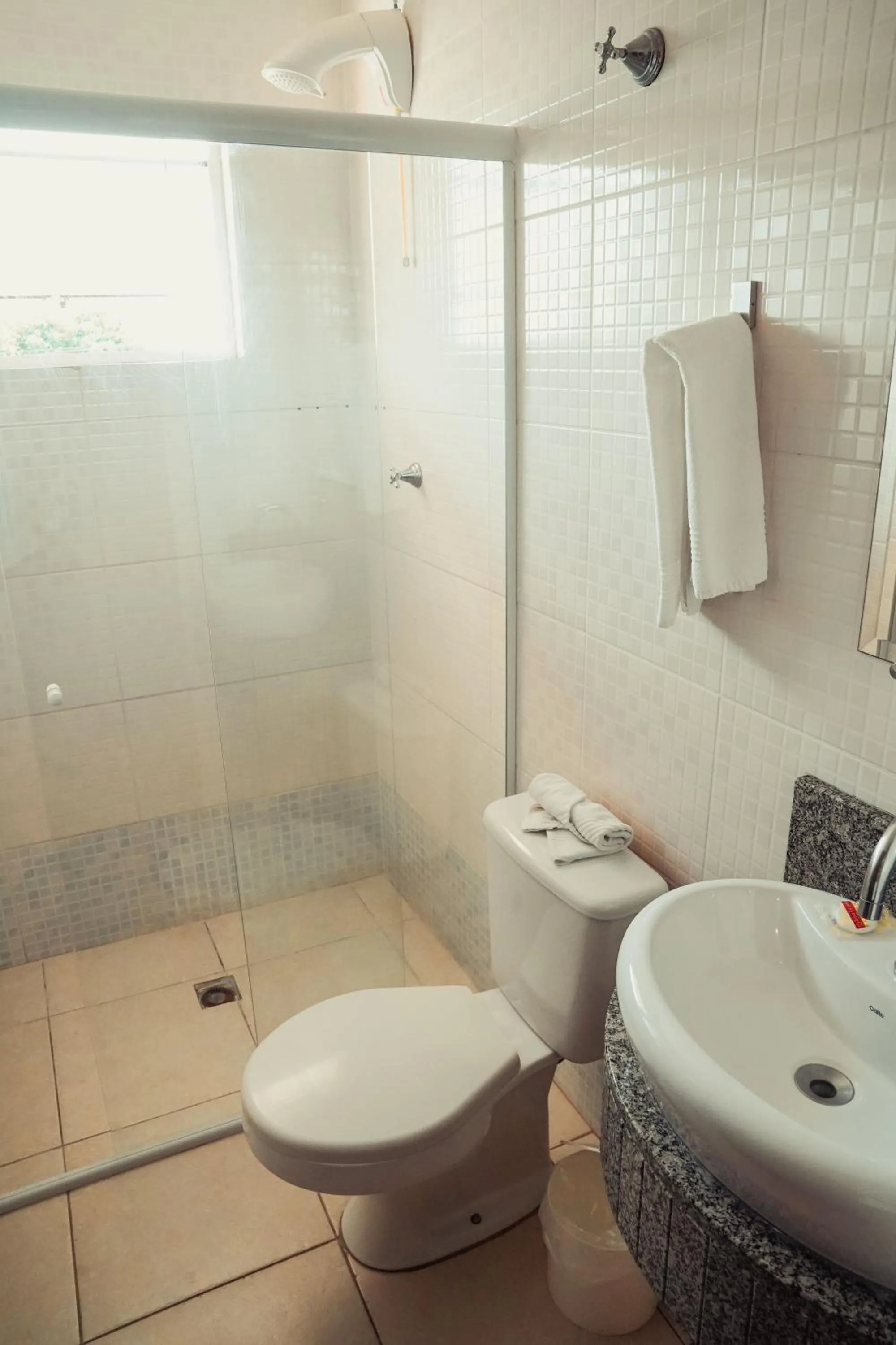 Shower in Pousada do Anhangava