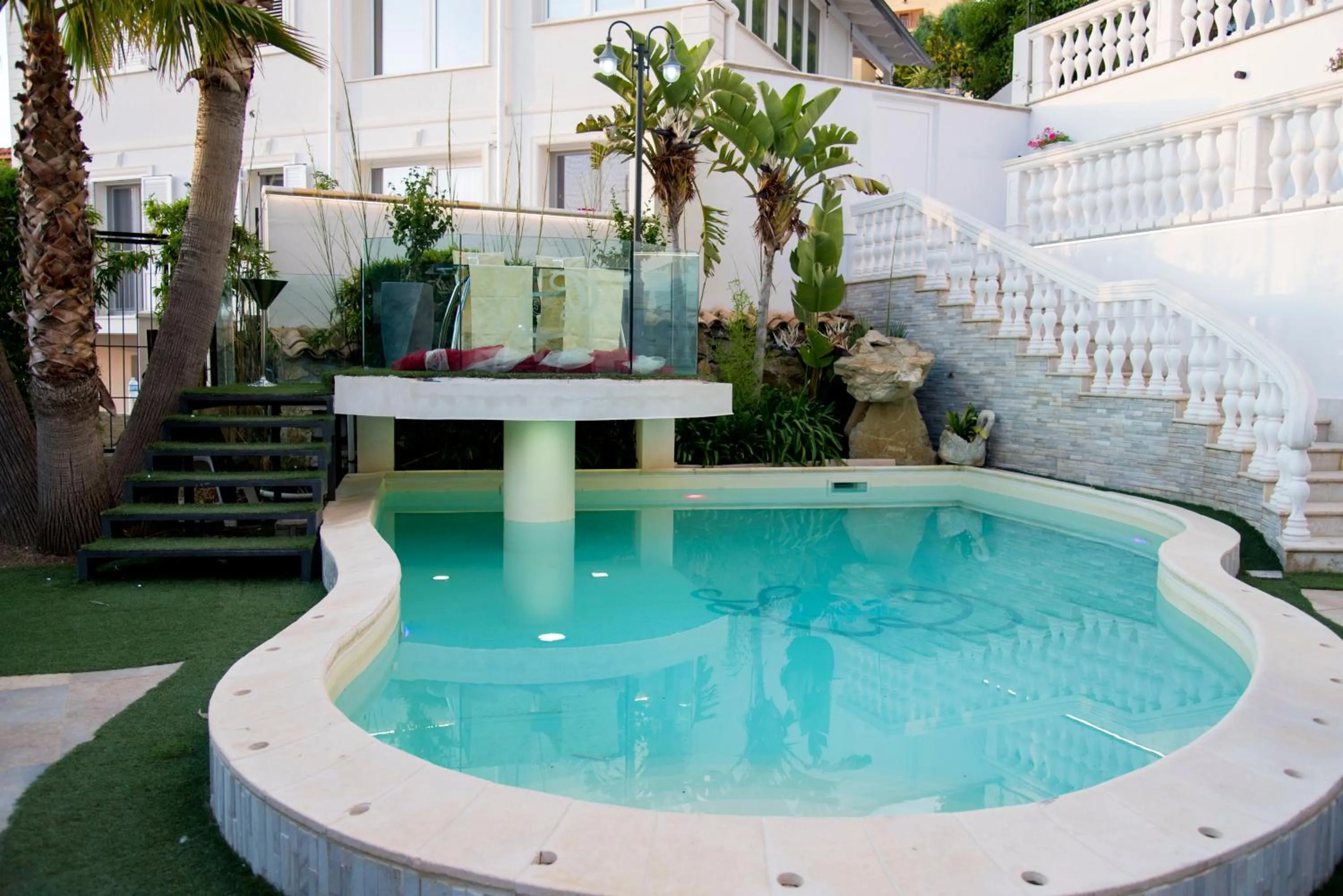 Swimming pool in Leon D'Oro