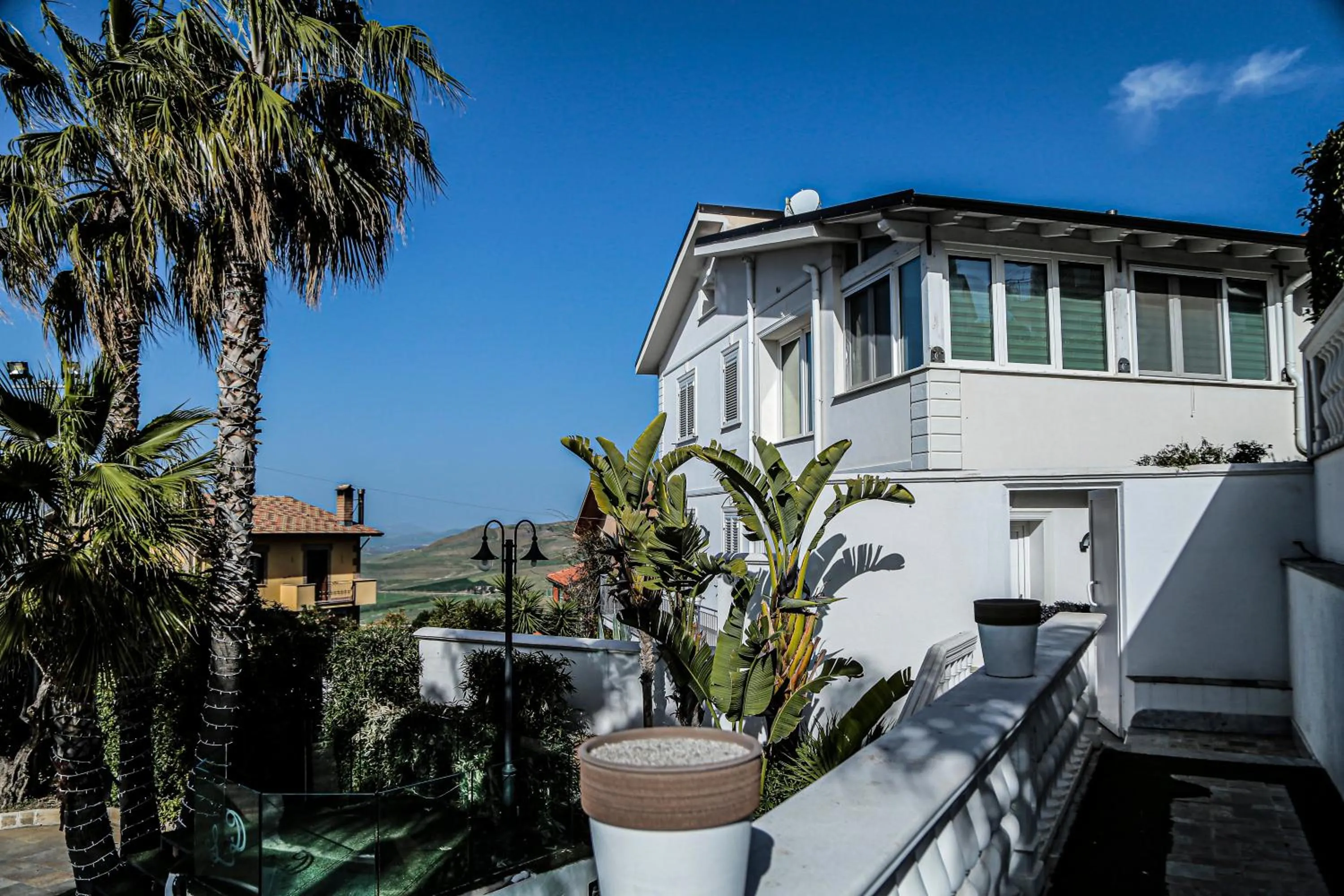 Property building in Leon D'Oro