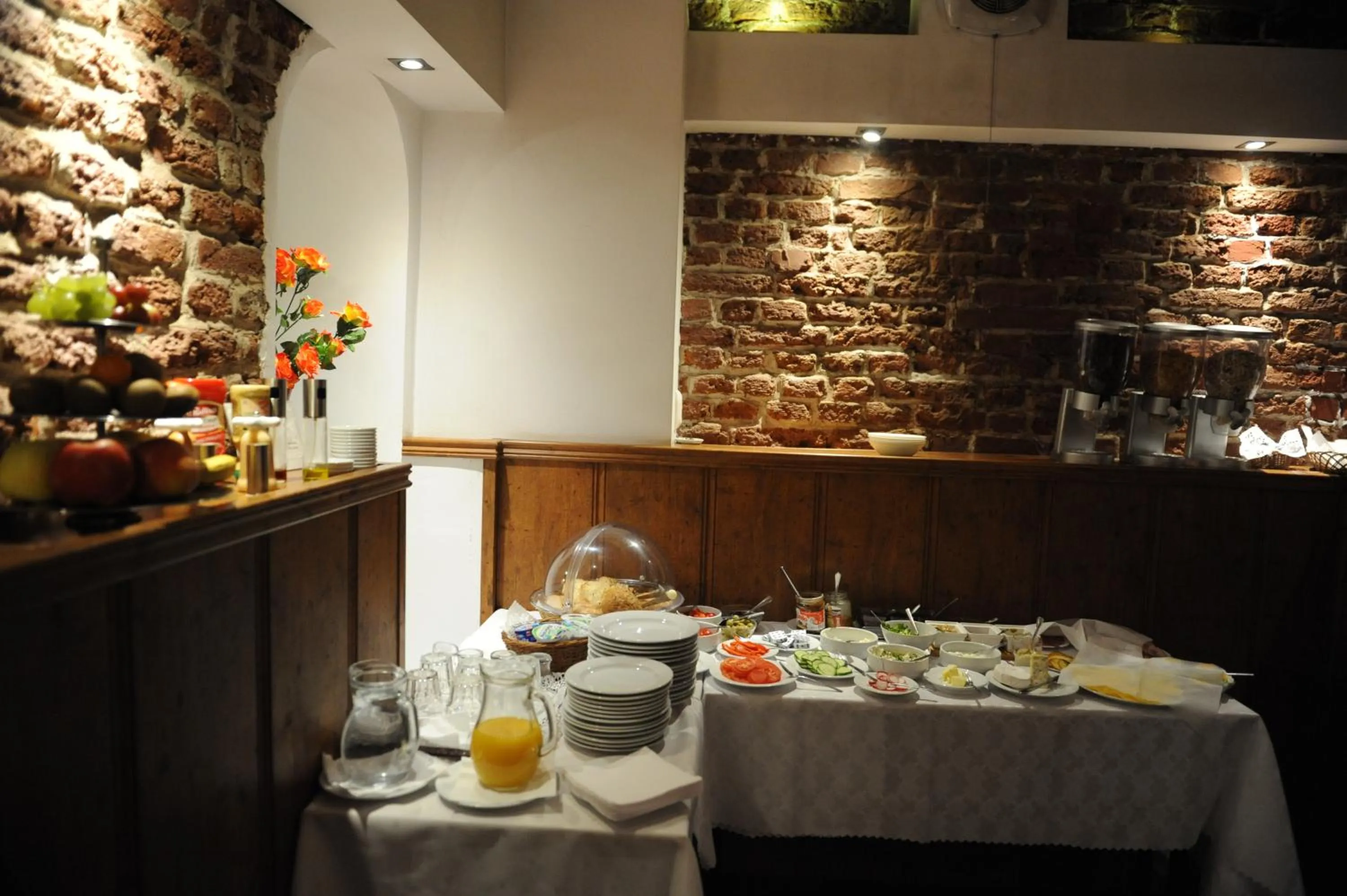 Food and drinks in Dom Casimi