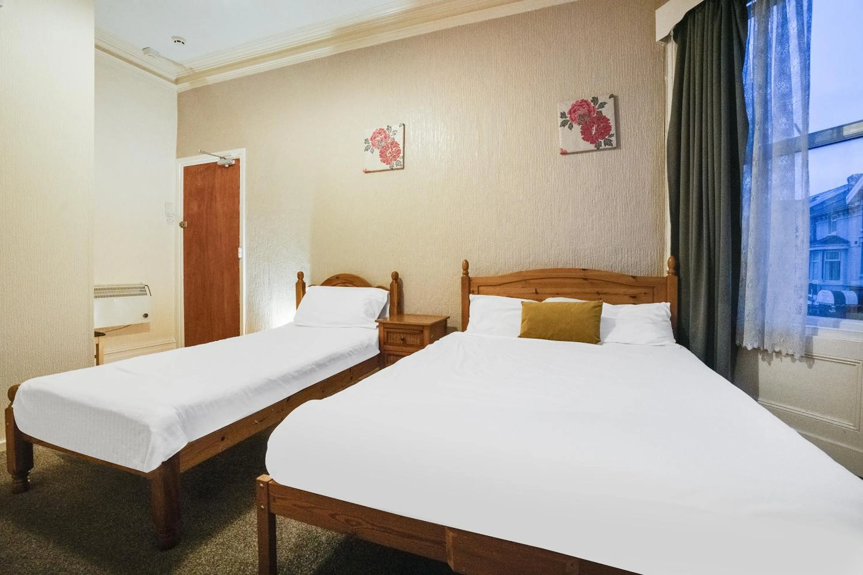 Bedroom in Chesterton Hotel, Blackpool South Shore